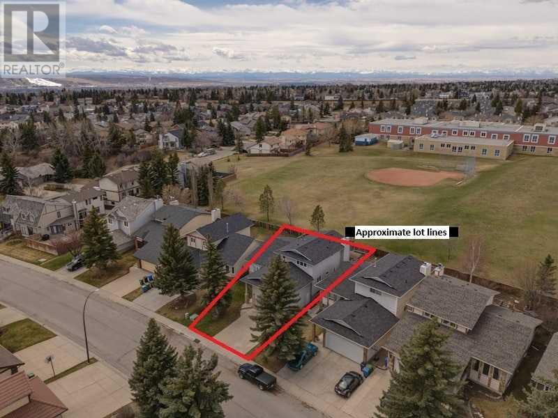 Single Family House for Sale in  Edgepark Way NW Edgemont Calgary 