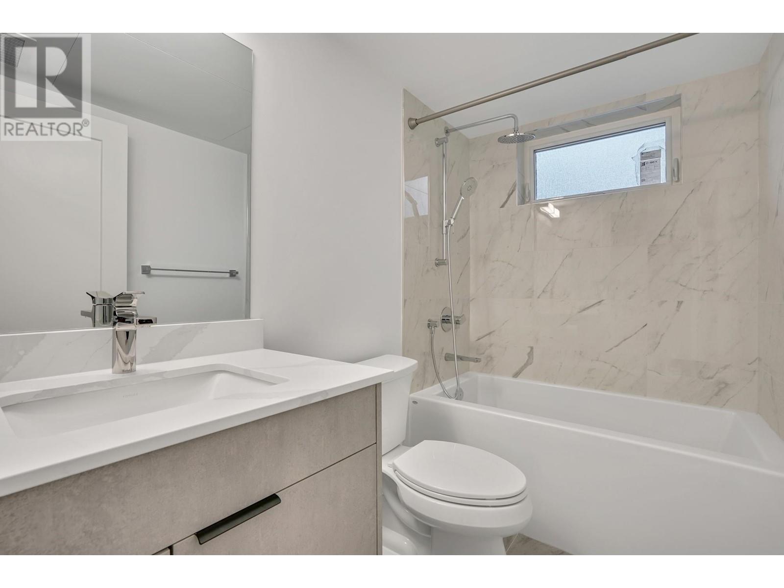47 E EIGHTH AVENUE, New Westminster