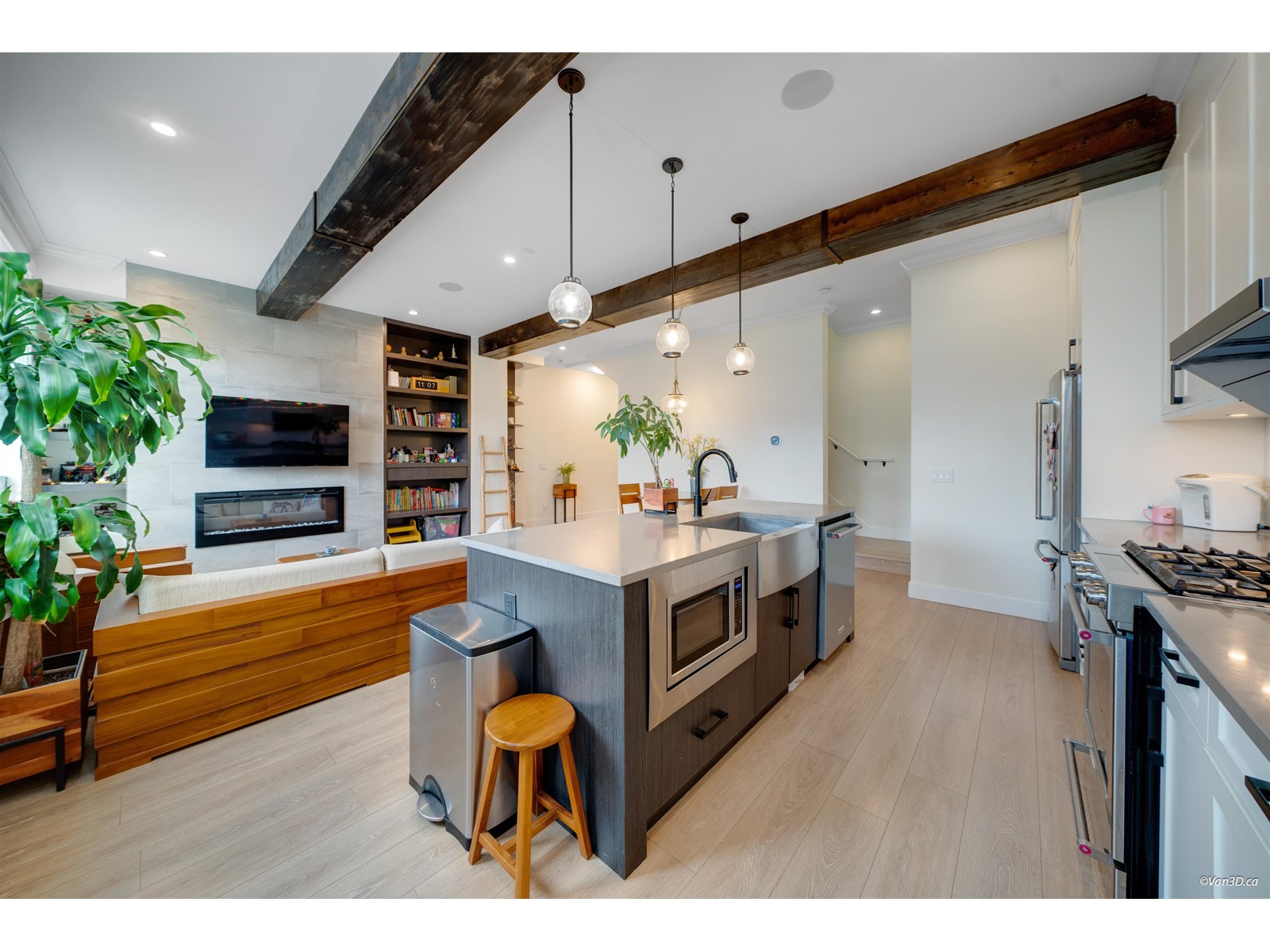 Photo 11 of 8 1454 162 B Street, Surrey BC