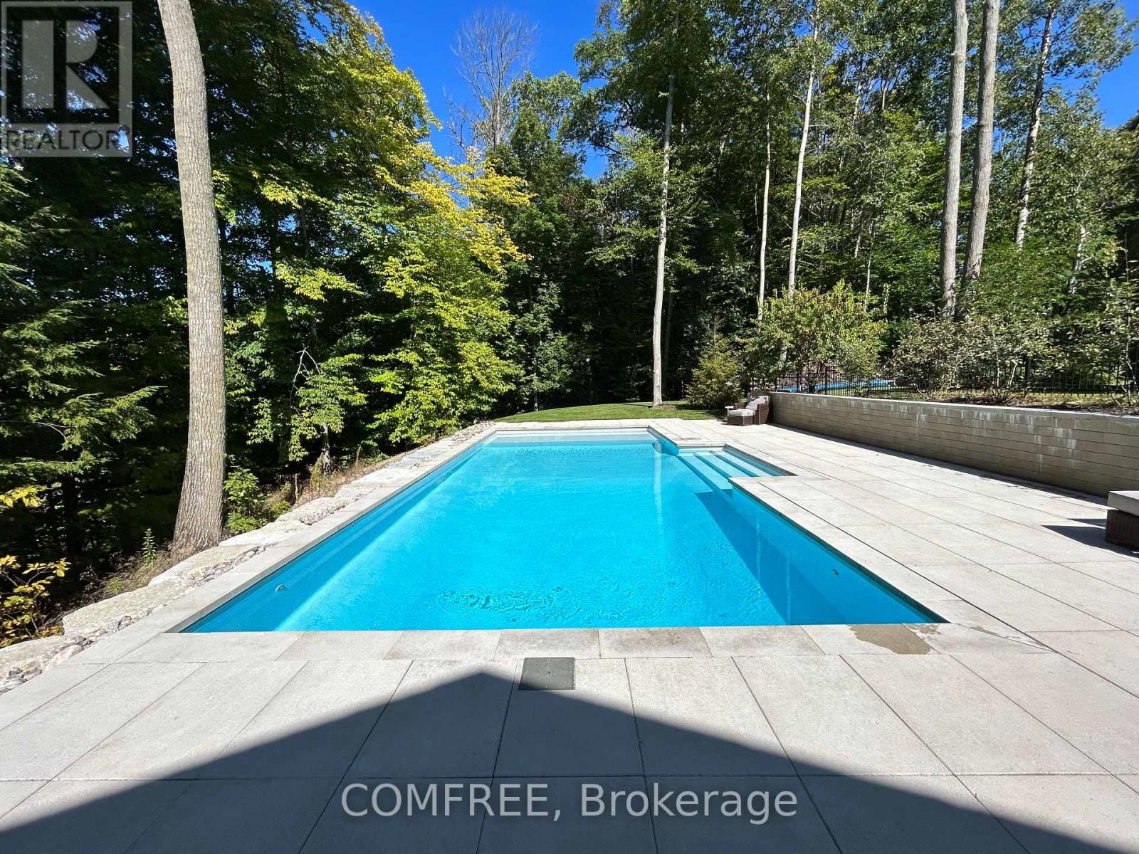 Photo 30 of 2072 Wilkinson Street, Innisfil ON