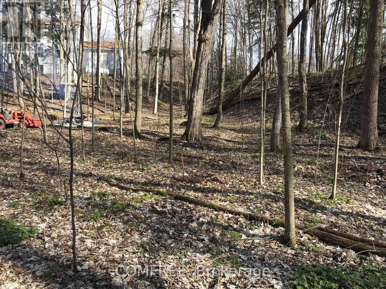 Photo 12 of 2072 Wilkinson Street, Innisfil ON