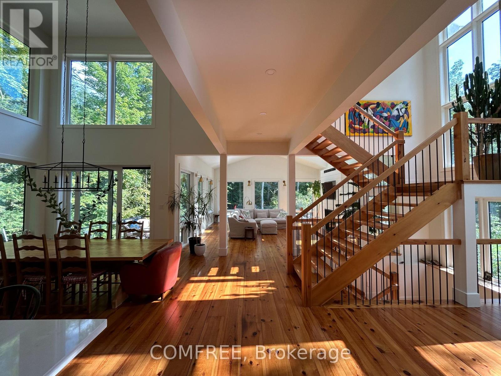 Photo 1 of 2072 Wilkinson Street, Innisfil ON