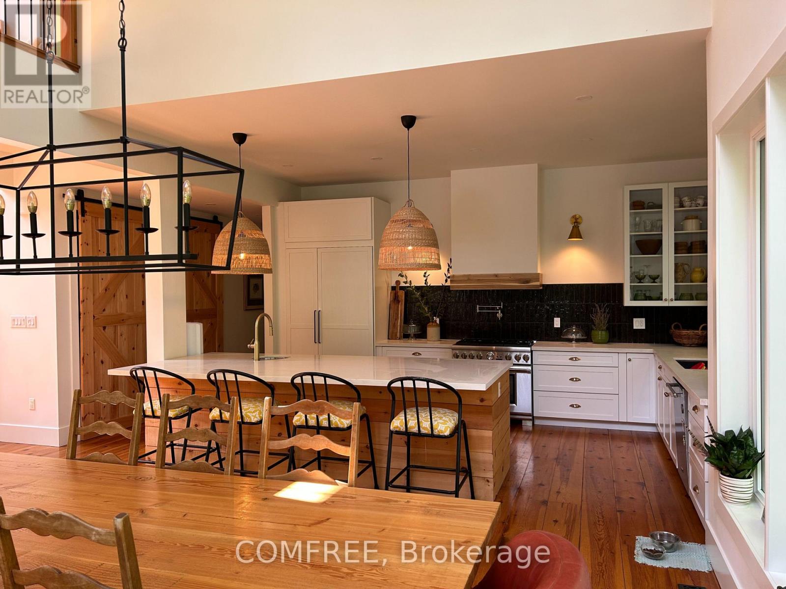 Photo 20 of 2072 Wilkinson Street, Innisfil ON
