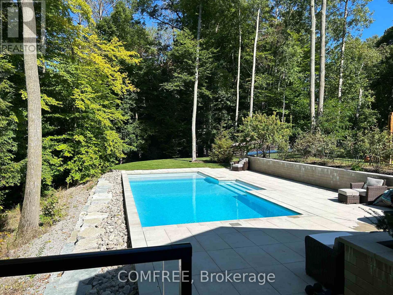 Photo 29 of 2072 Wilkinson Street, Innisfil ON