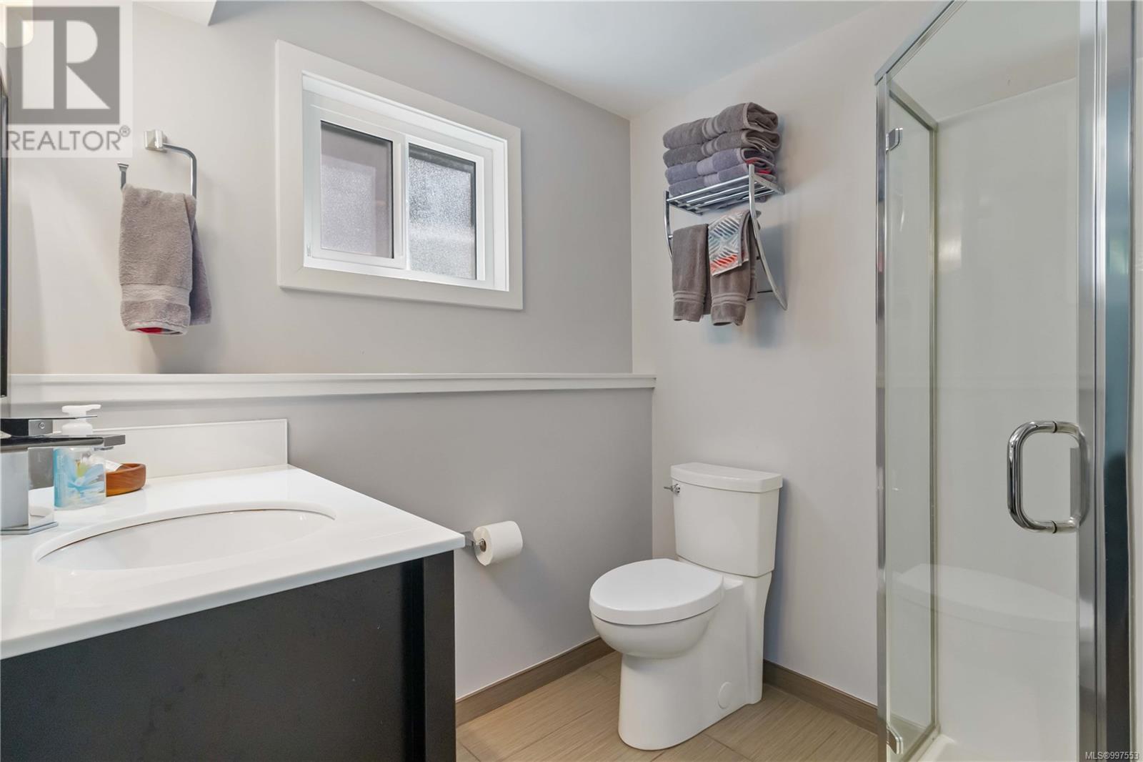  1277 Rockland Avenue, Victoria
