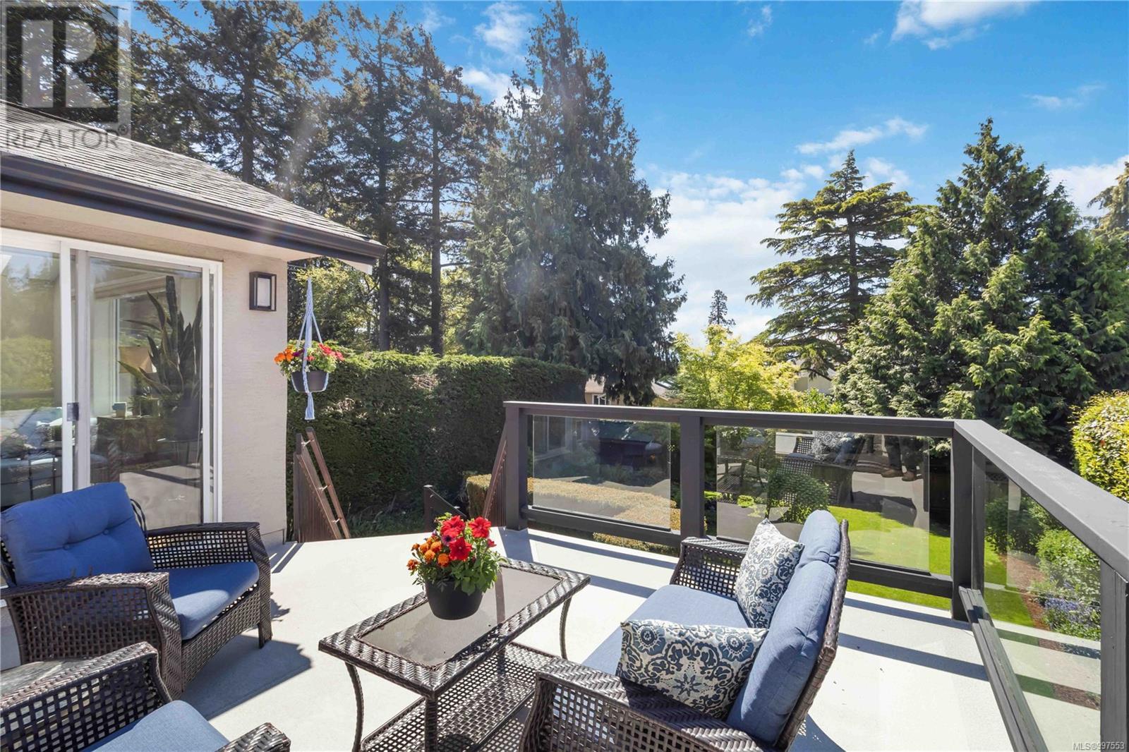  1277 Rockland Avenue, Victoria