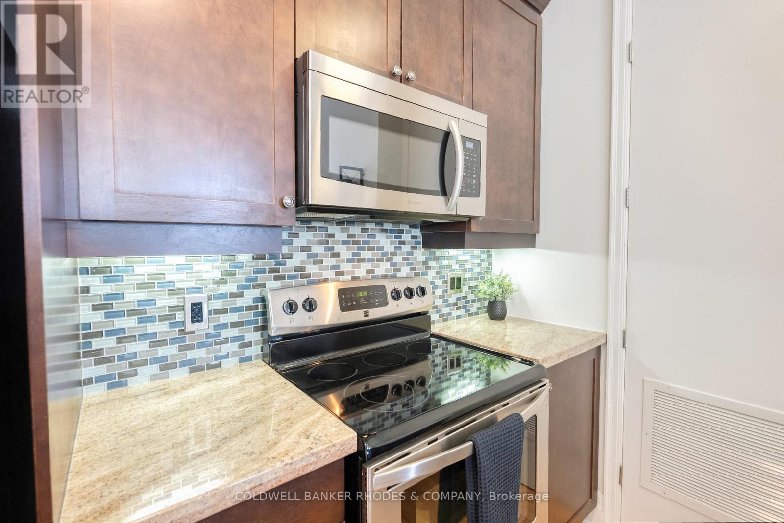 Photo 8 of 605 420 Berkley Avenue, Ottawa ON