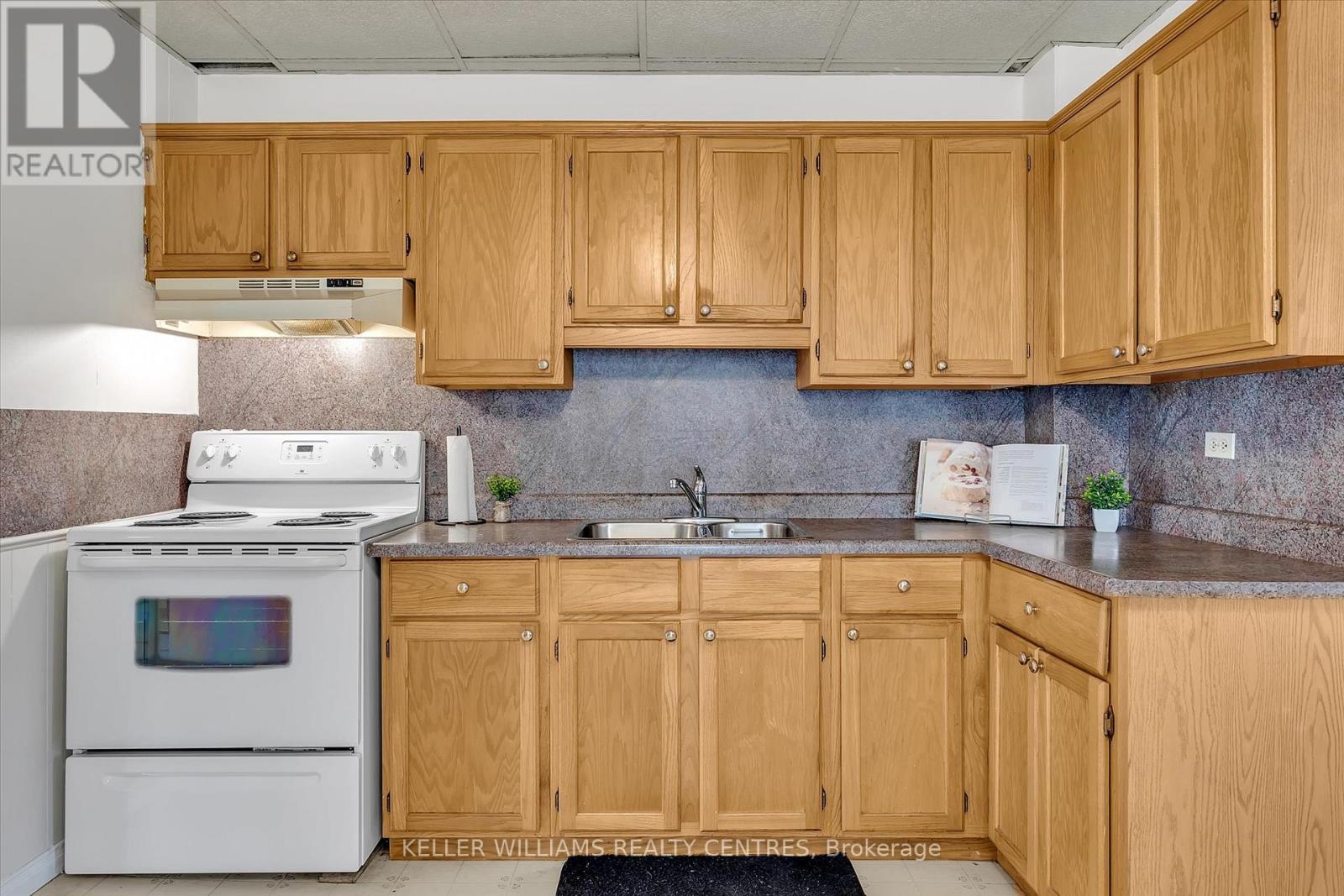 Photo 9 of 104 Princess Street, Peterborough ON