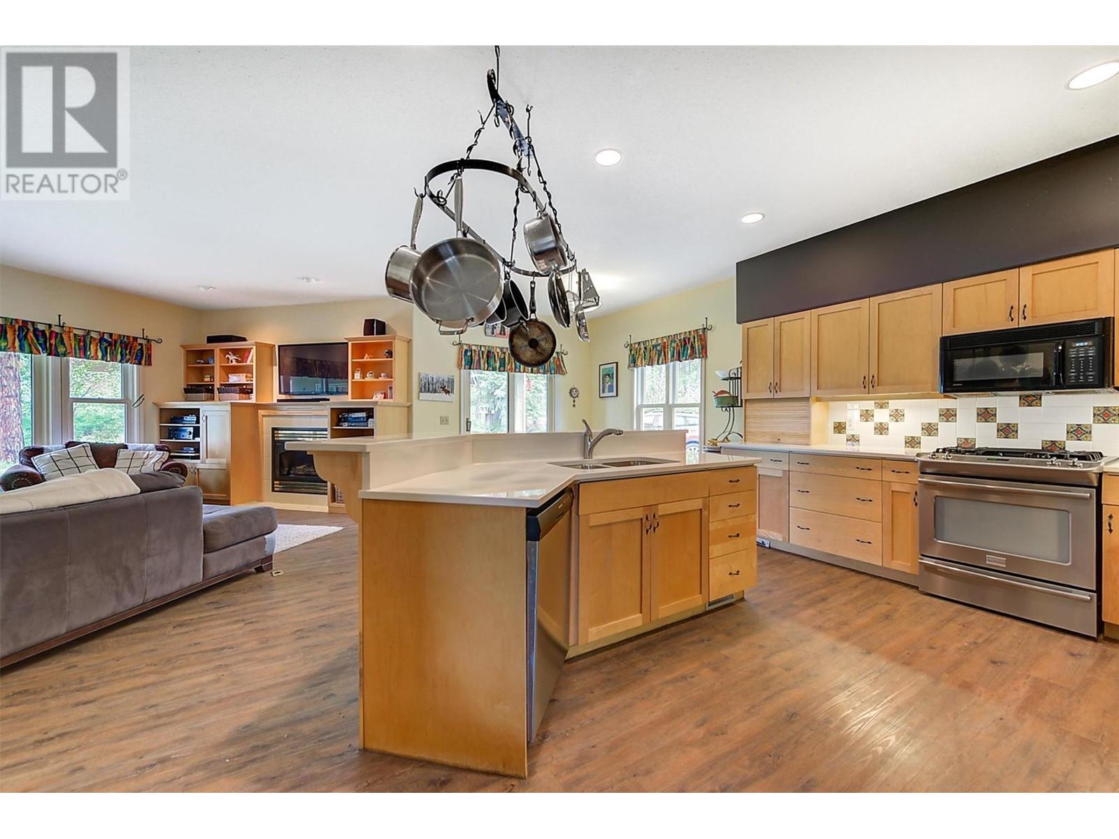  3605 Luxmoore Road, Kelowna