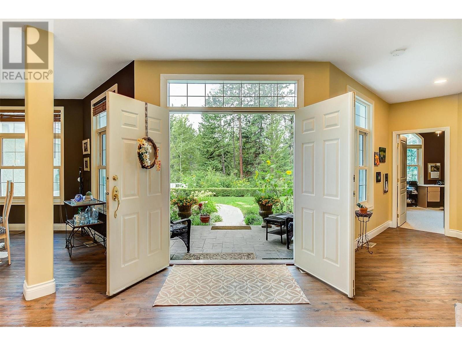  3605 Luxmoore Road, Kelowna