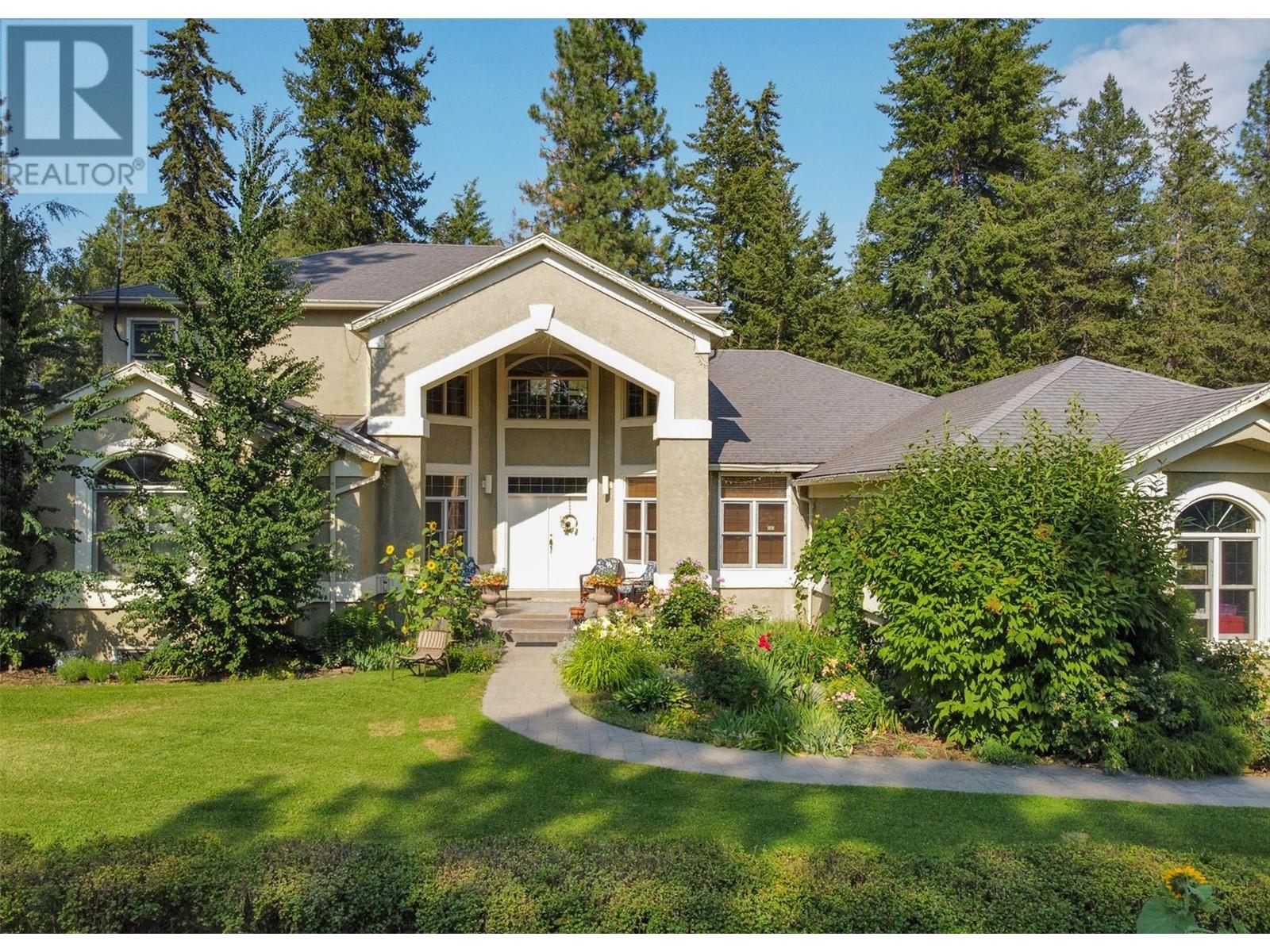  3605 Luxmoore Road, Kelowna