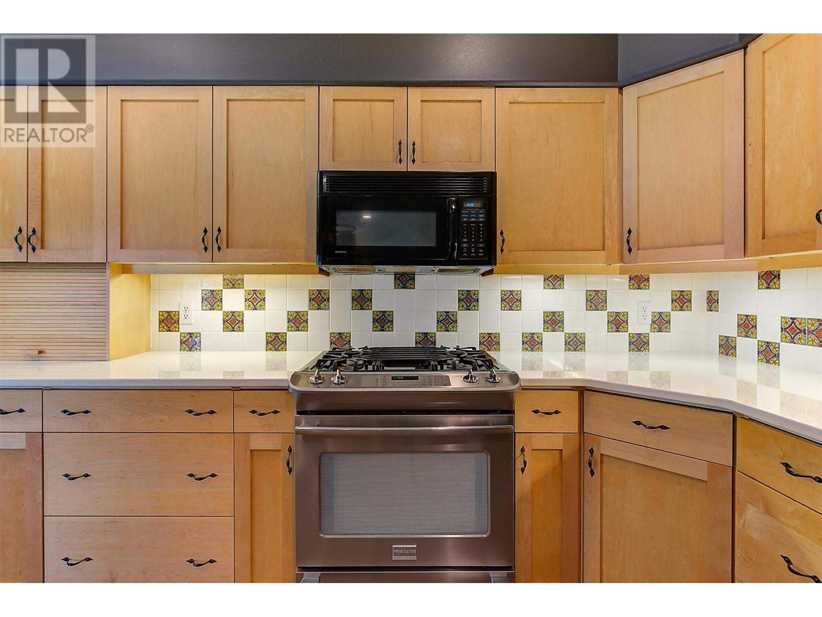  3605 Luxmoore Road, Kelowna
