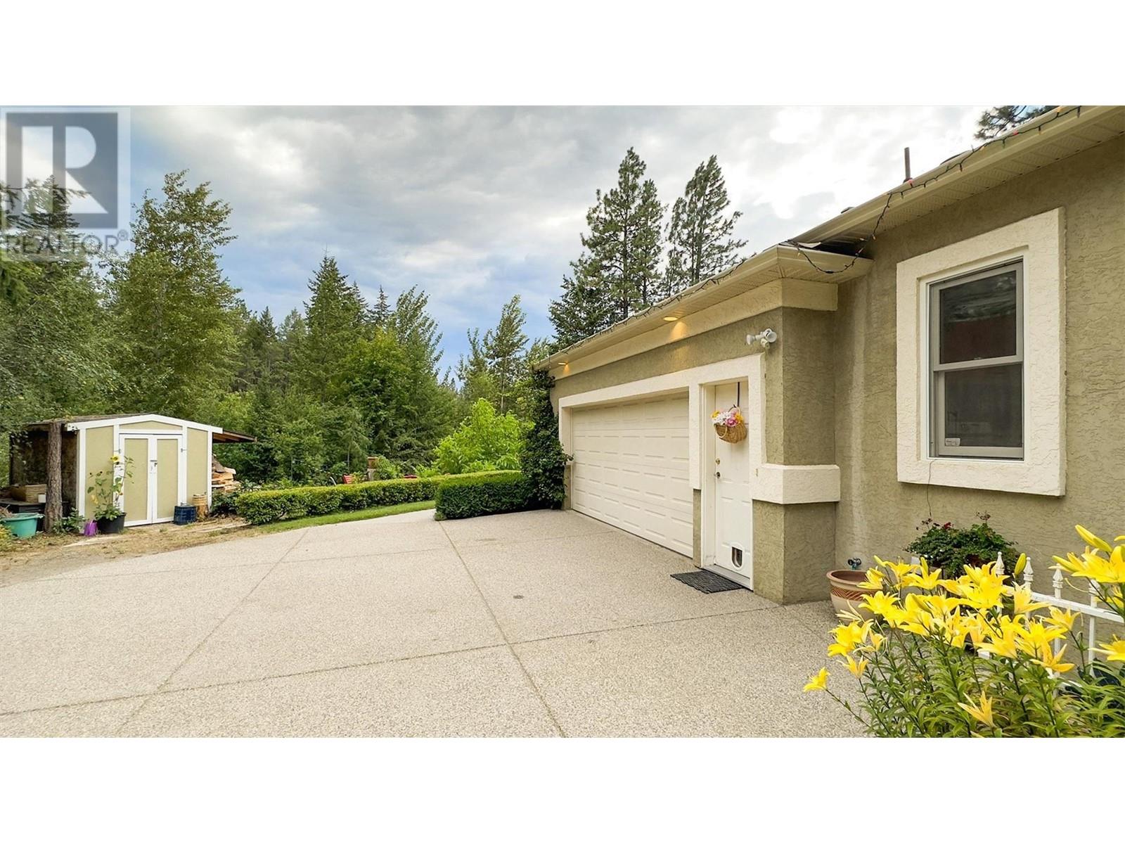  3605 Luxmoore Road, Kelowna
