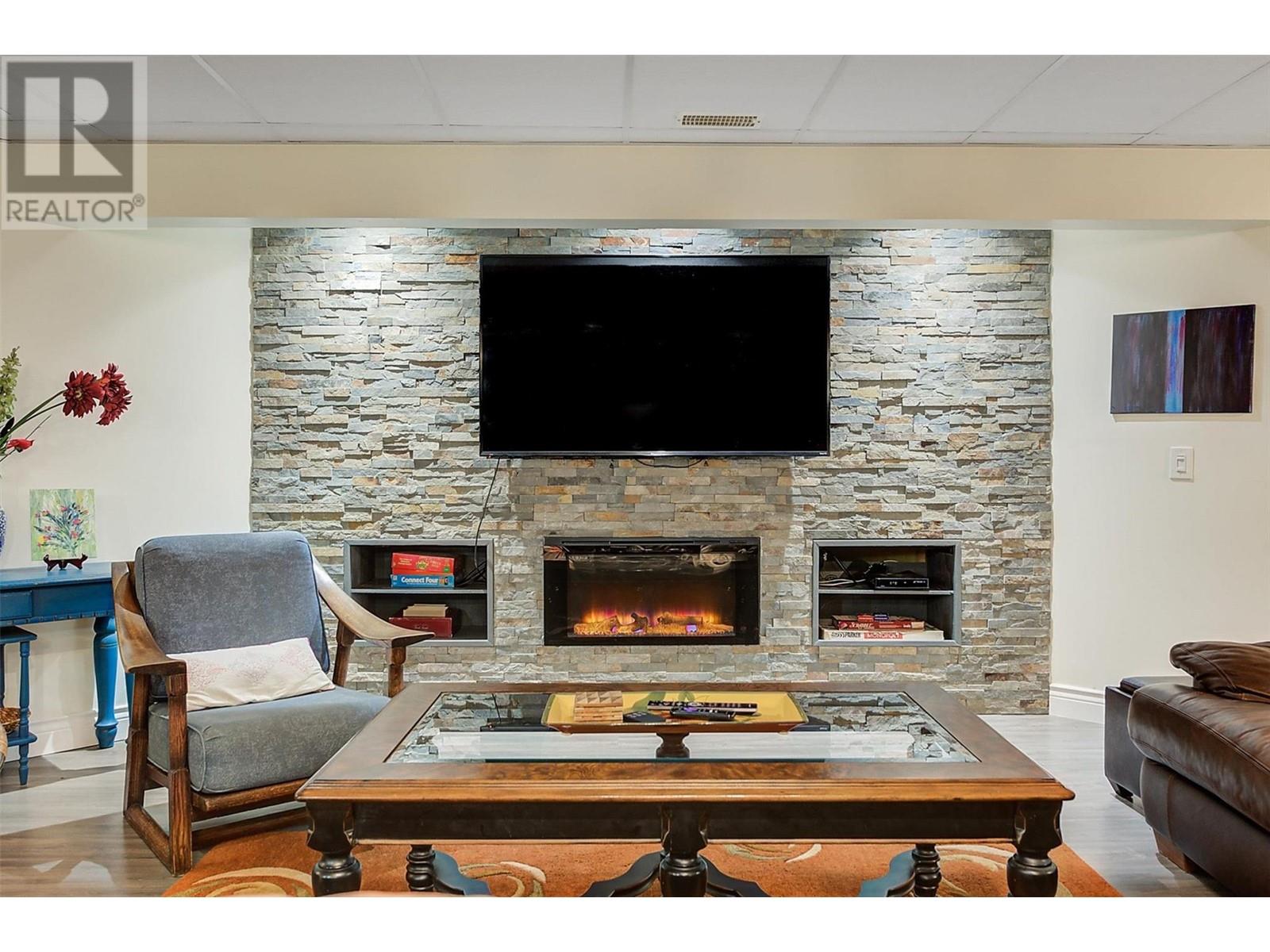  3605 Luxmoore Road, Kelowna