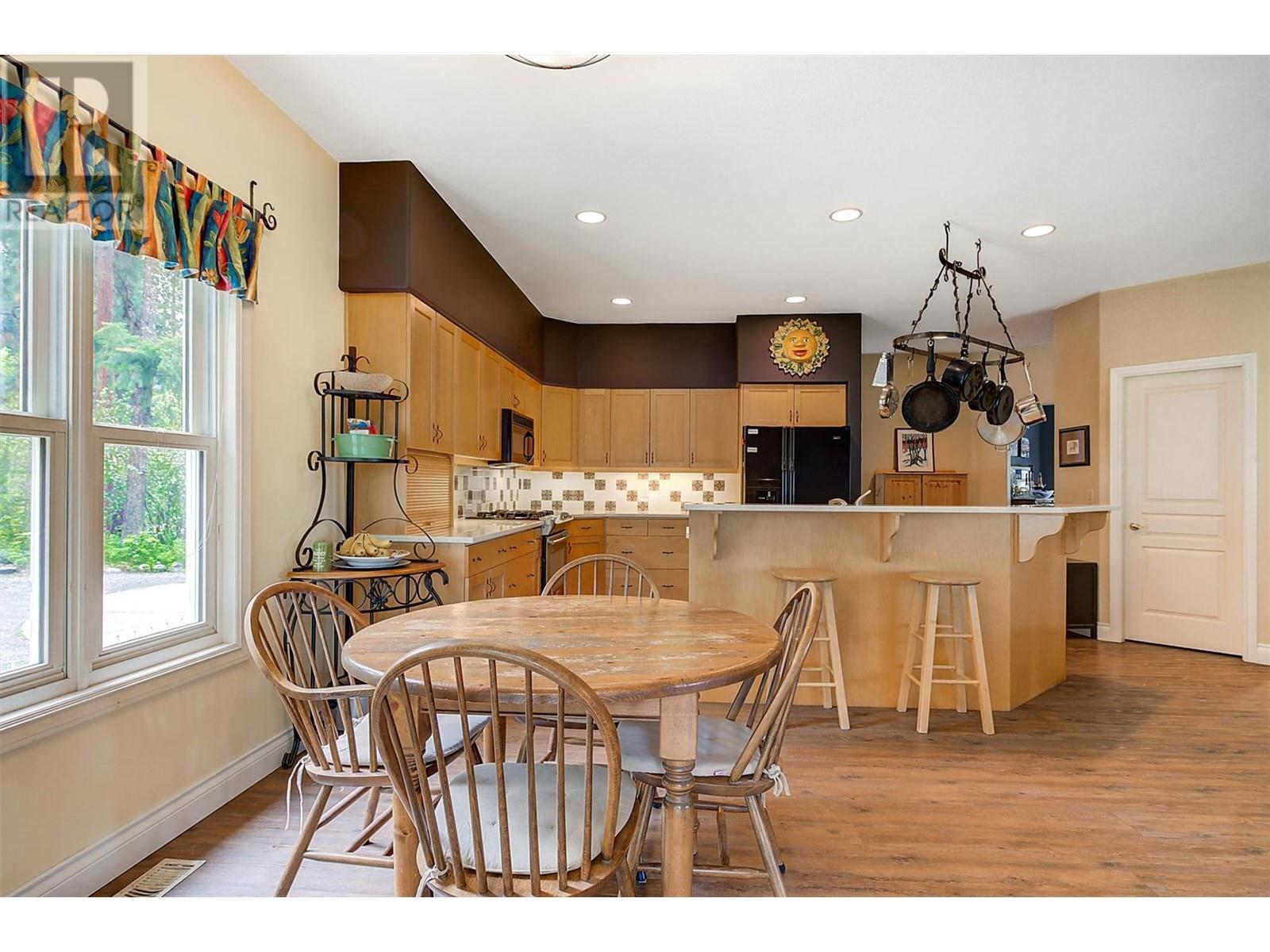  3605 Luxmoore Road, Kelowna