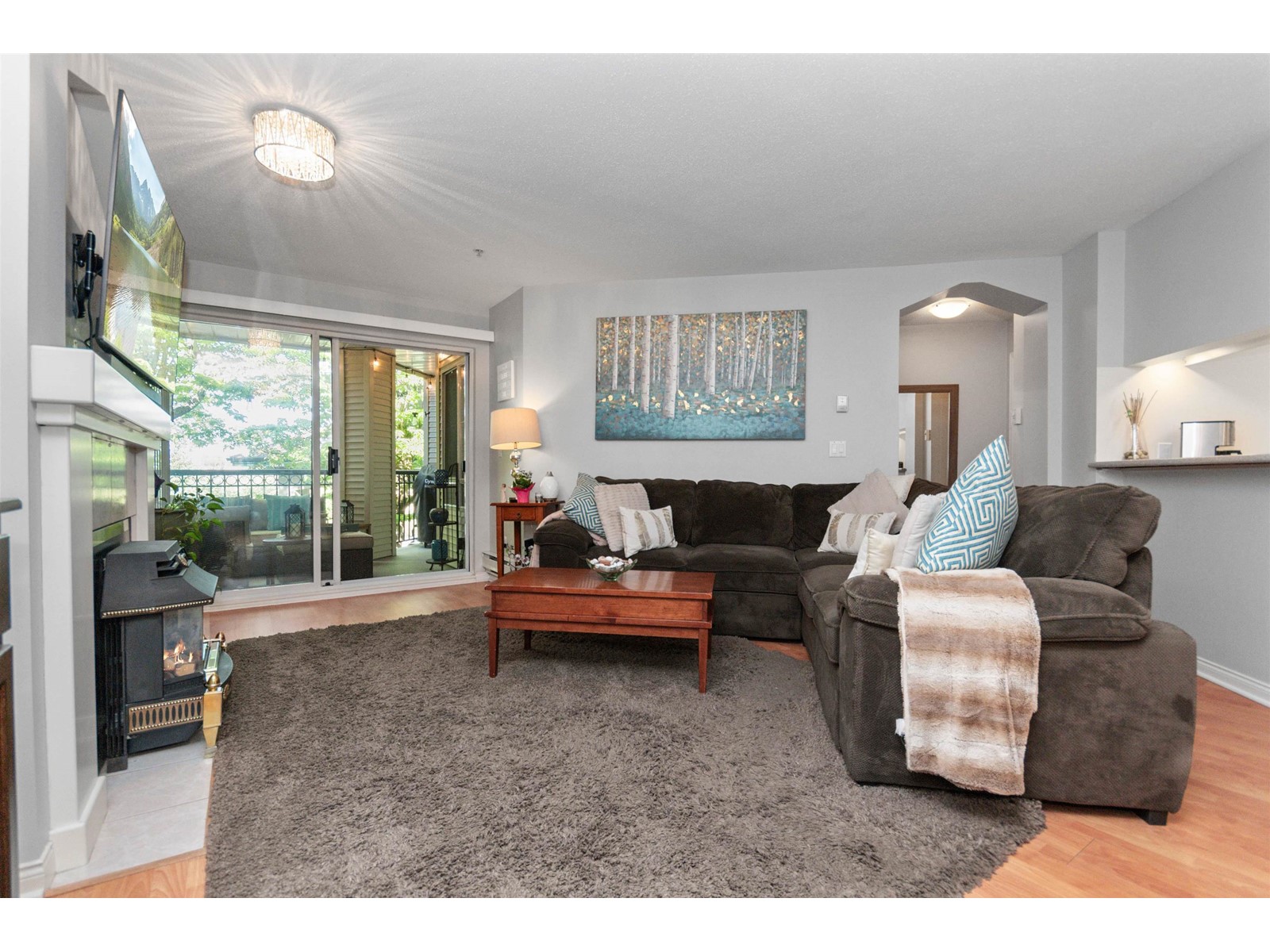 Photo 7 of 202 19528 Fraser Highway, Surrey BC