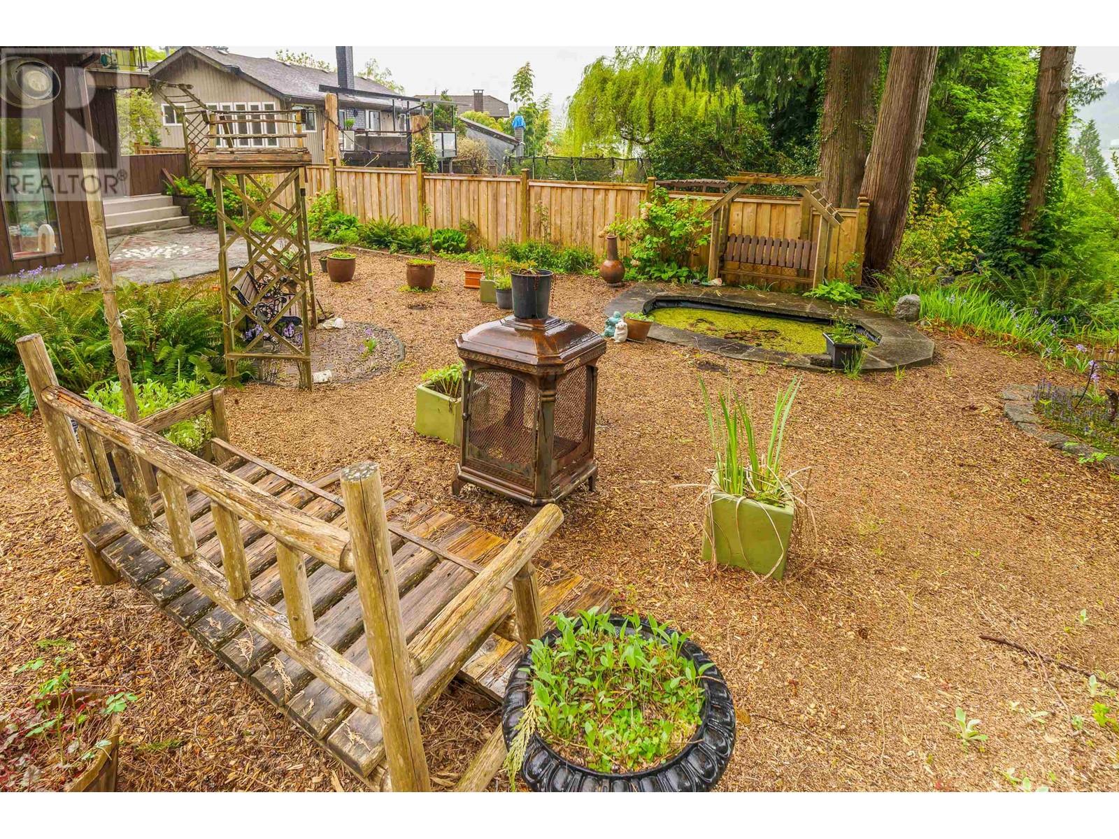 49 WALTON WAY, Port Moody