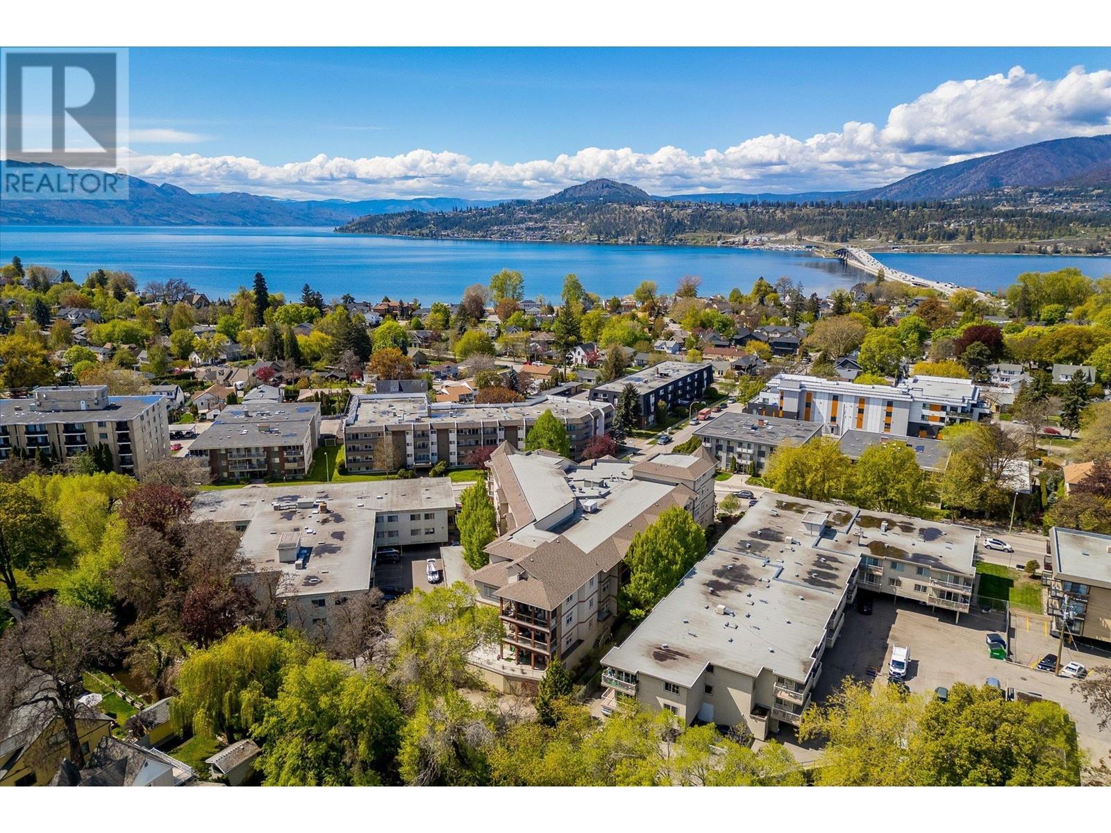 303 1905 Pandosy Street, Kelowna
