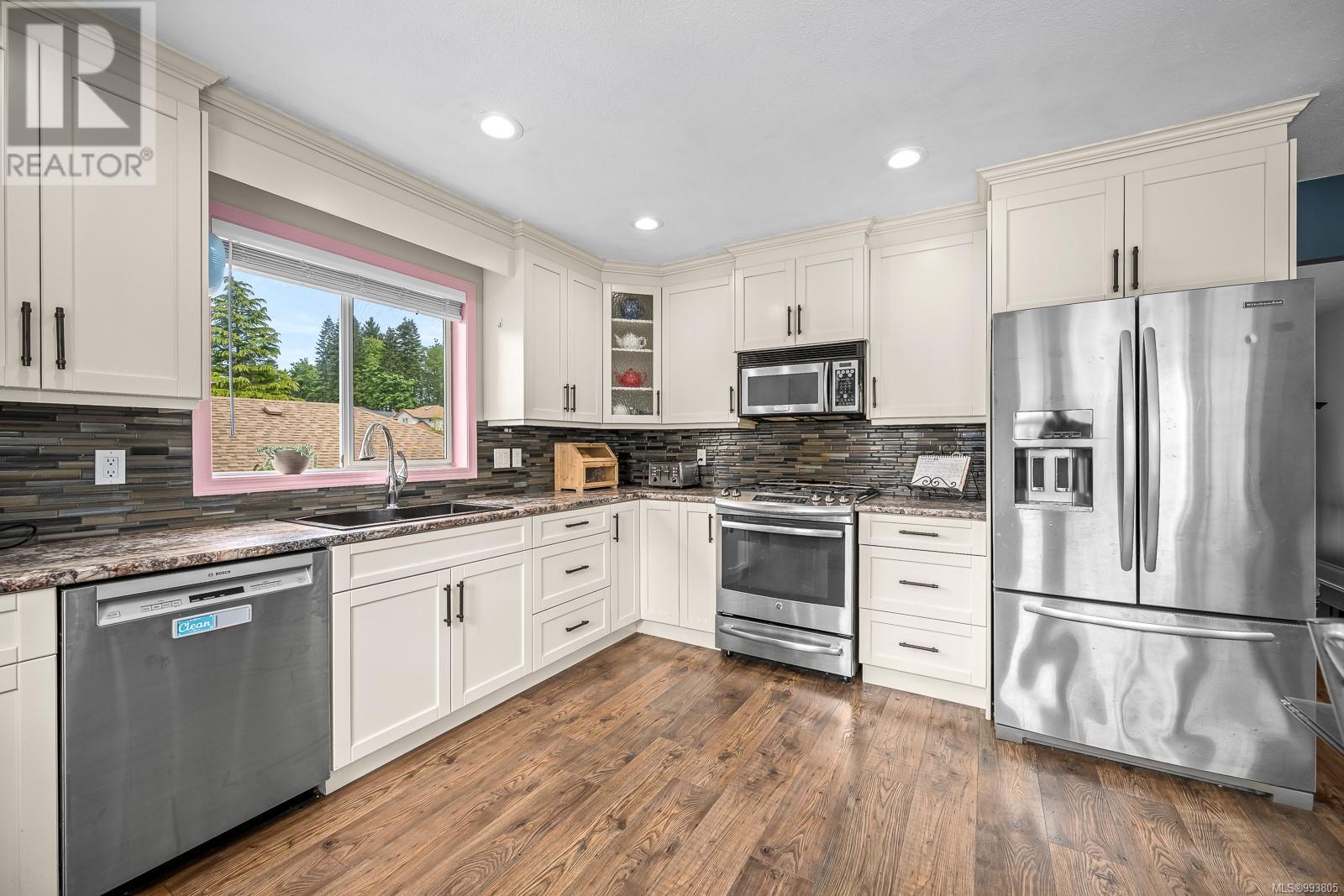 1595 Mallard Dr, Courtenay real estate listing 993805