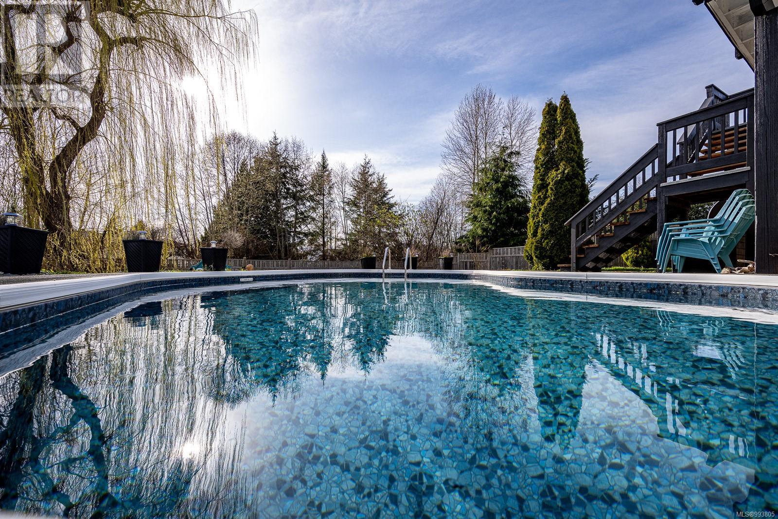 1595 Mallard Dr, Courtenay real estate listing 993805