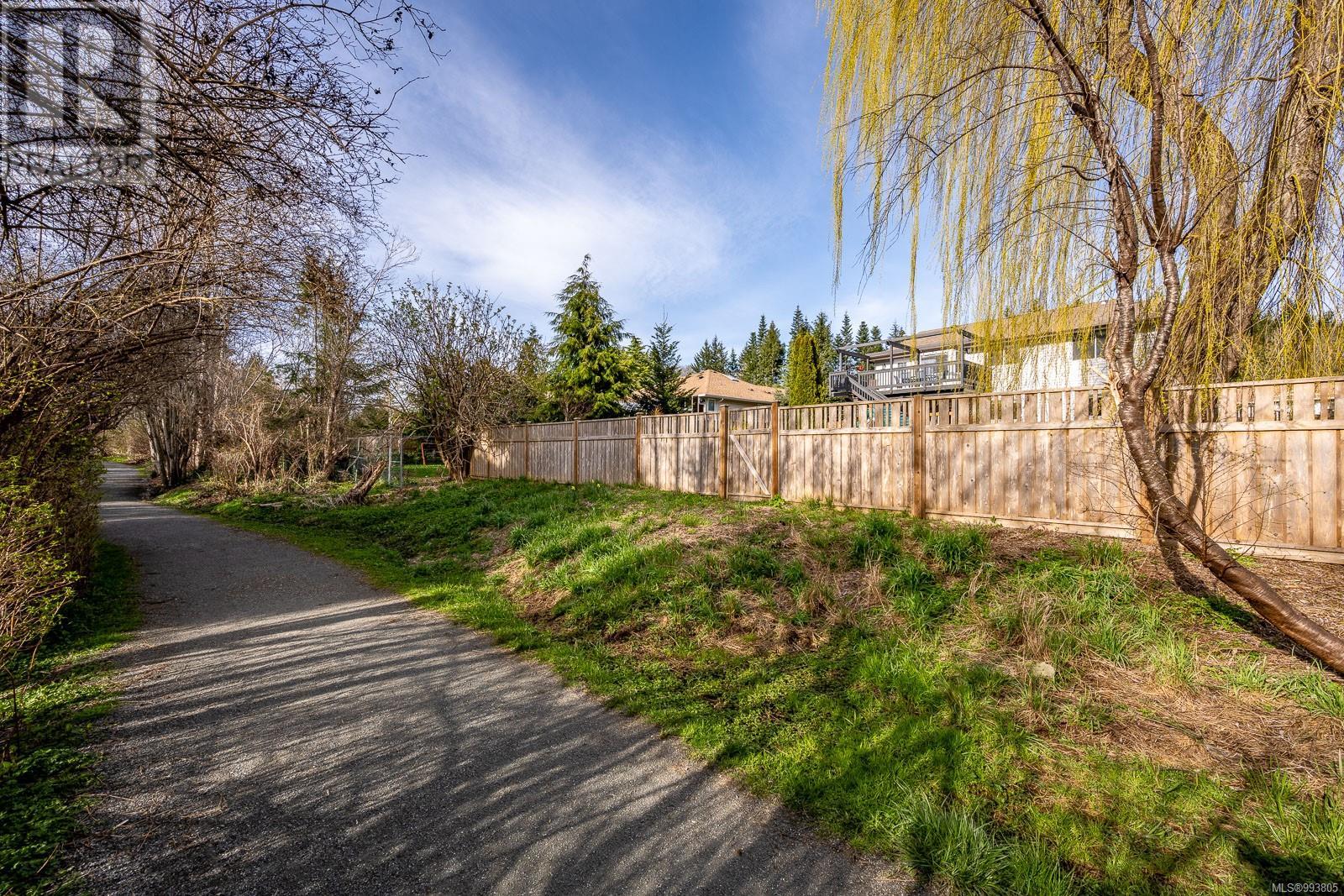 1595 Mallard Dr, Courtenay real estate listing 993805