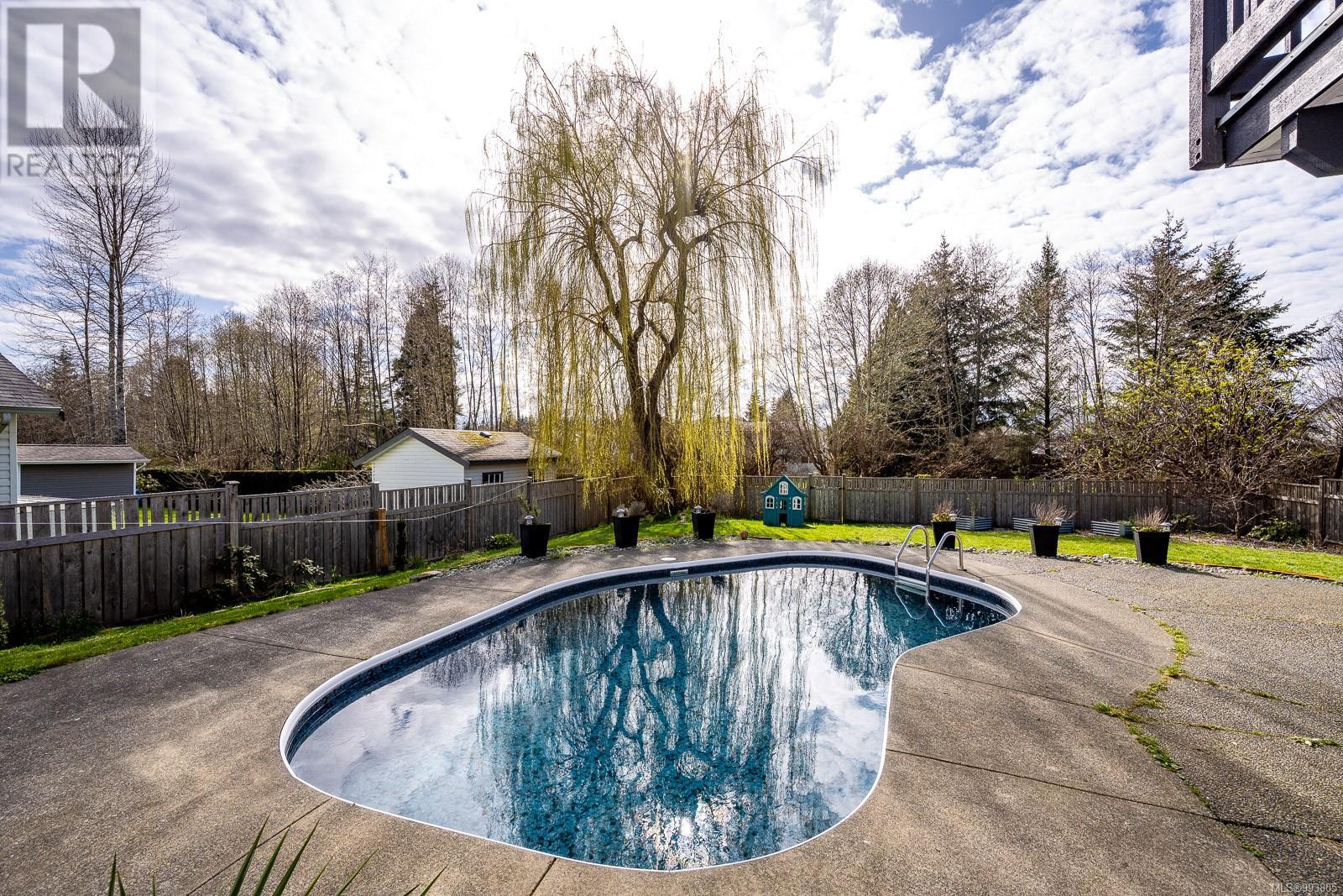 1595 Mallard Dr, Courtenay real estate listing 993805