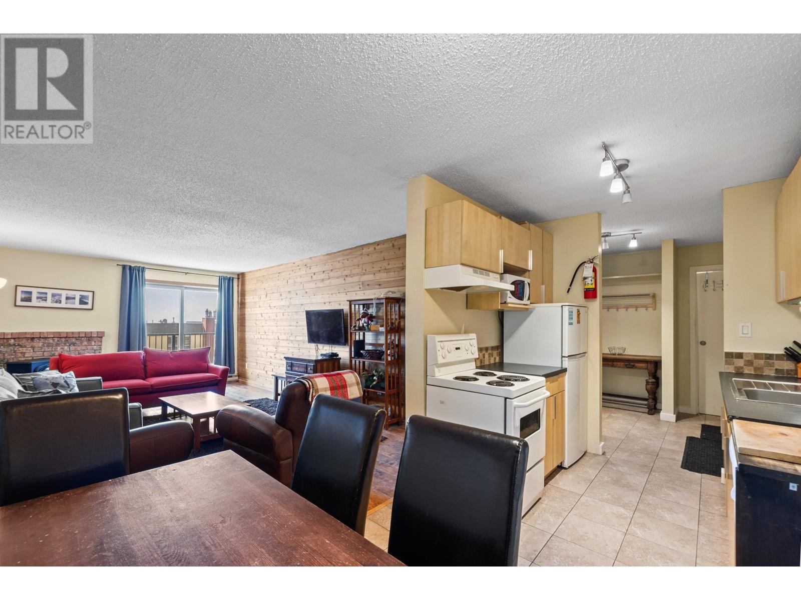 303 6430 Whiskey Jack Road, Big White