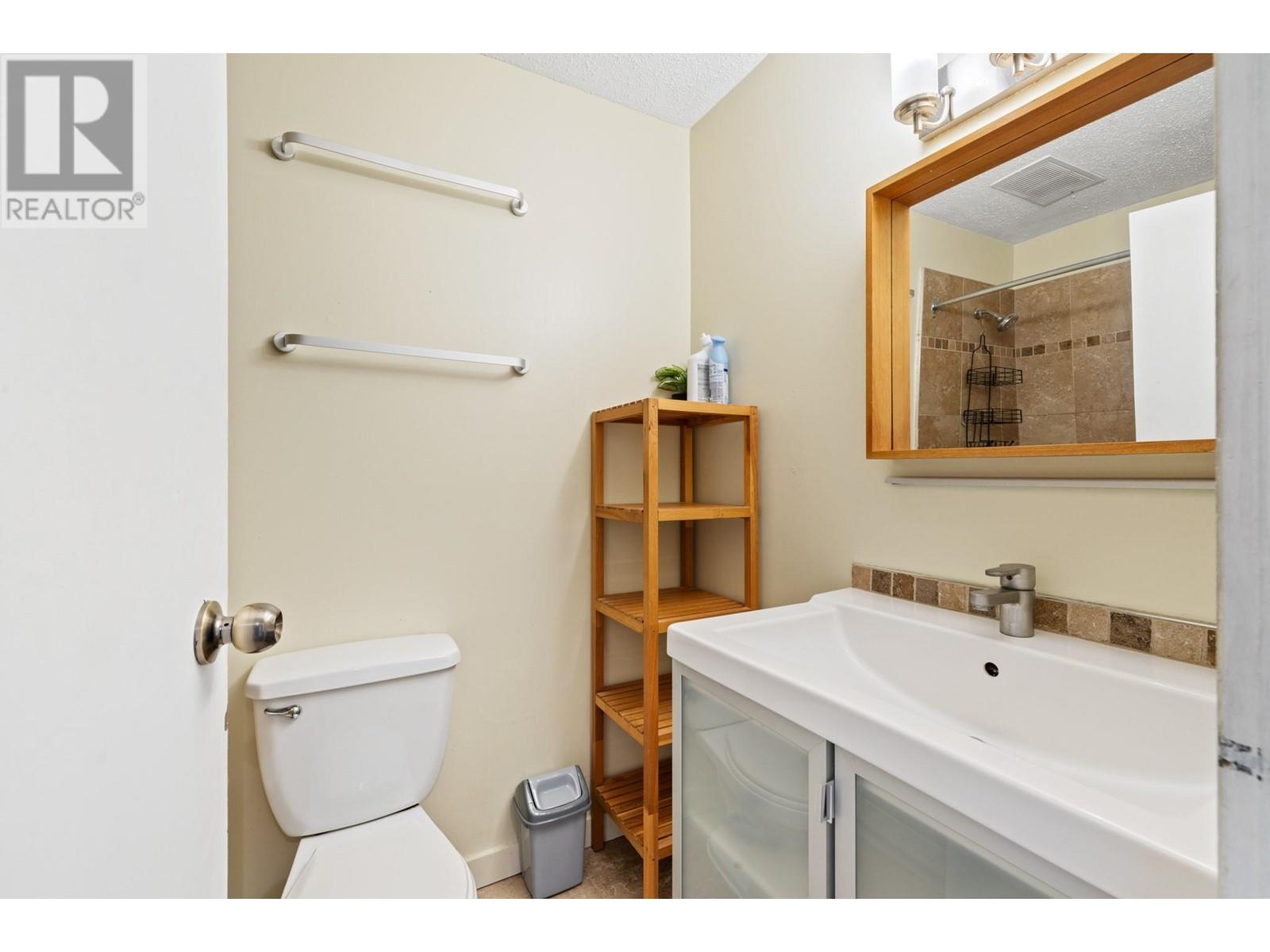 303 6430 Whiskey Jack Road, Big White