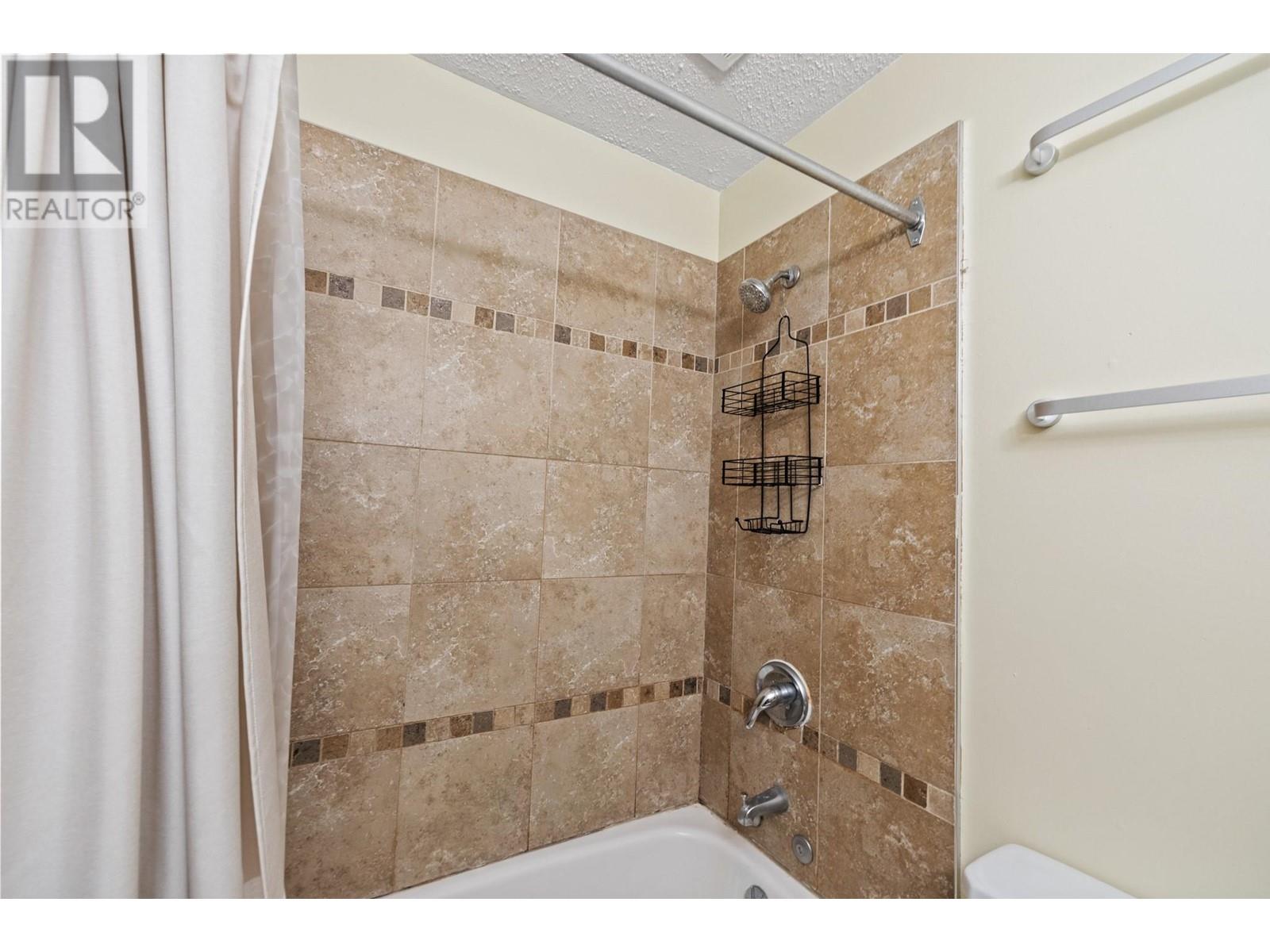303 6430 Whiskey Jack Road, Big White