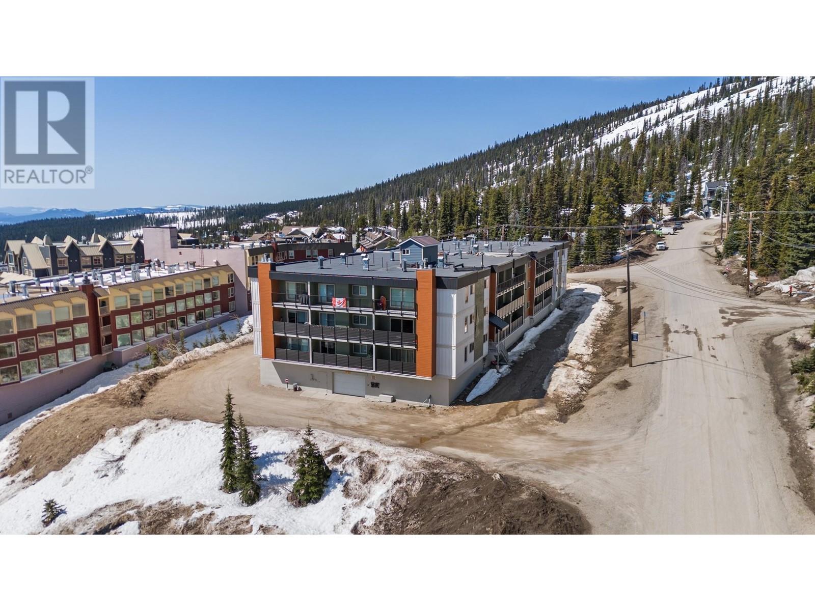 303 6430 Whiskey Jack Road, Big White