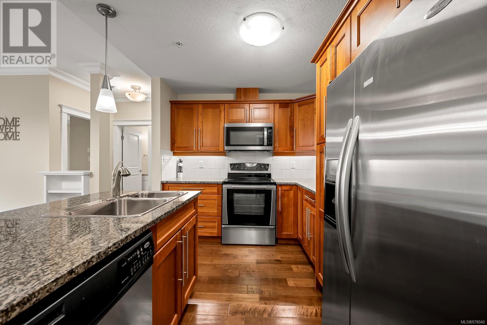 2111 44 Anderton Ave, Courtenay real estate listing 978040