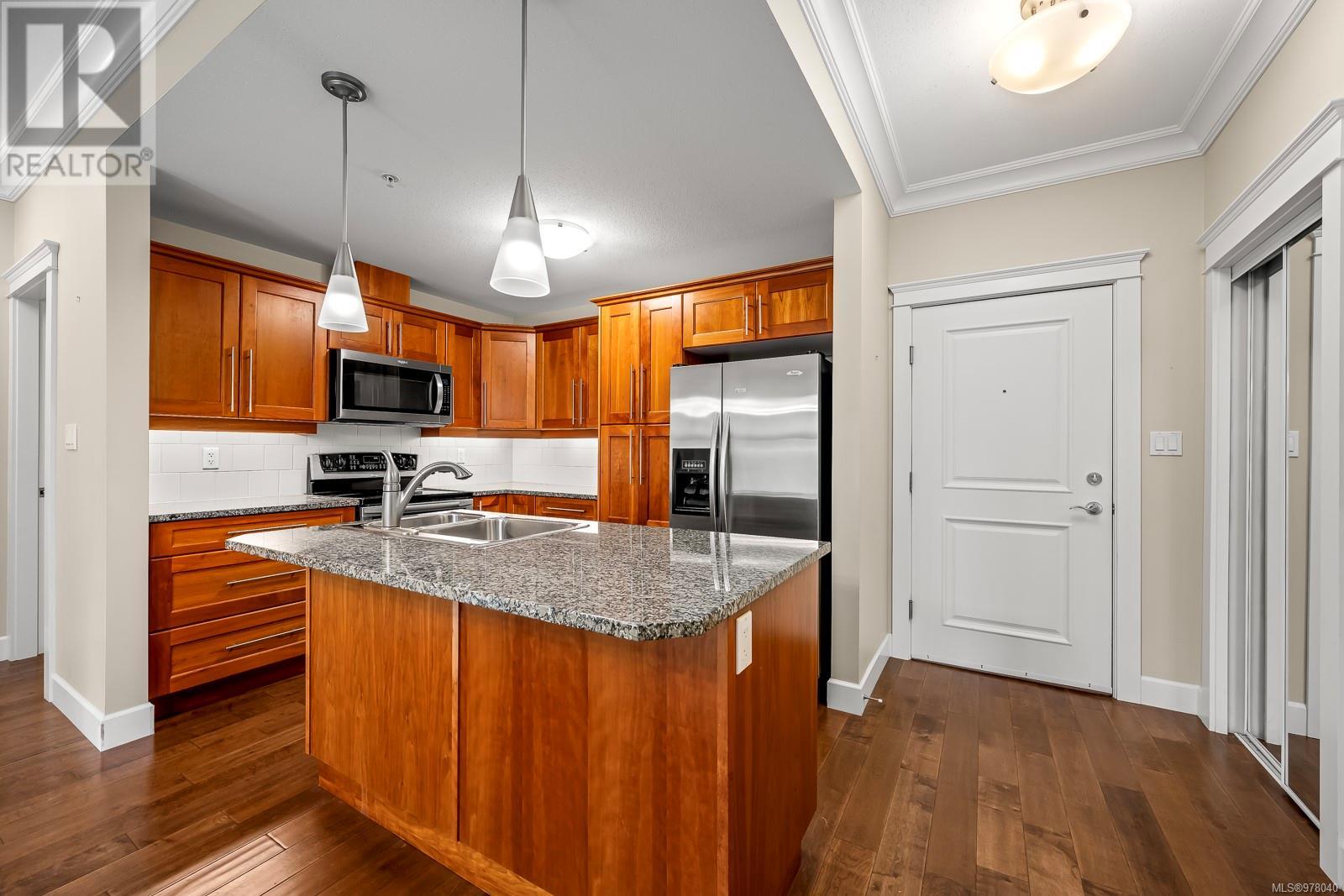 2111 44 Anderton Ave, Courtenay real estate listing 978040