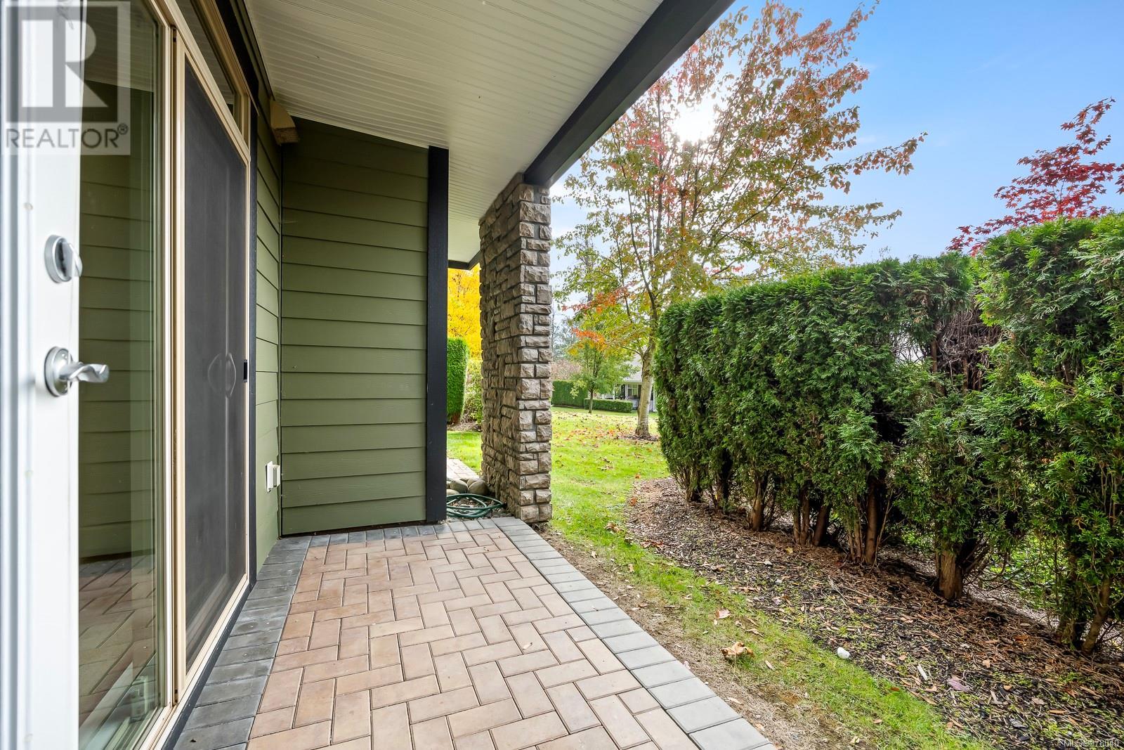2111 44 Anderton Ave, Courtenay real estate listing 978040