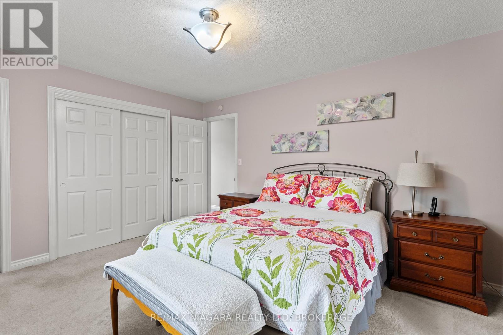 Photo 34 of 143 Welland Road, Pelham ON