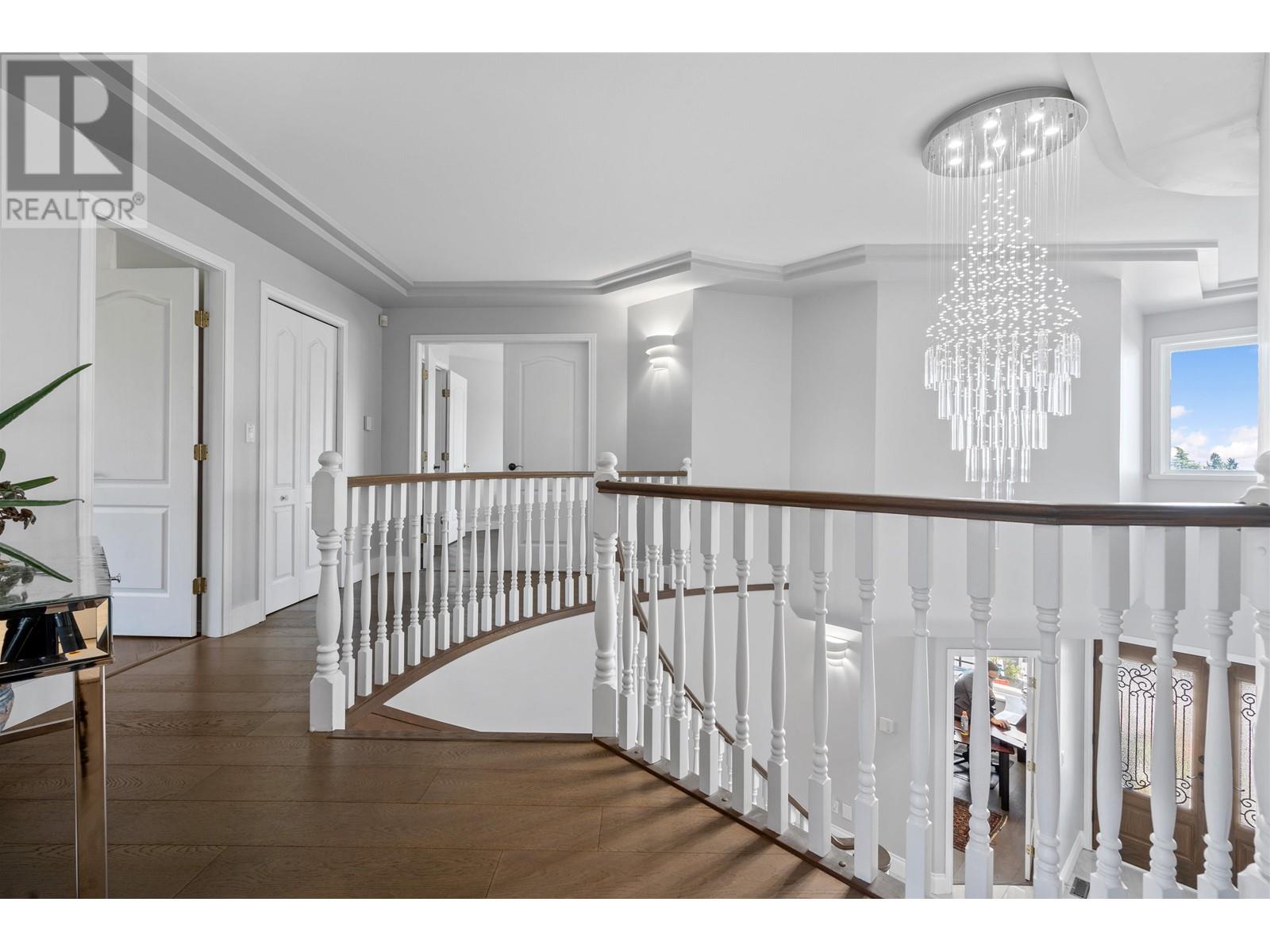 1239 CONFEDERATION DRIVE, Port Coquitlam