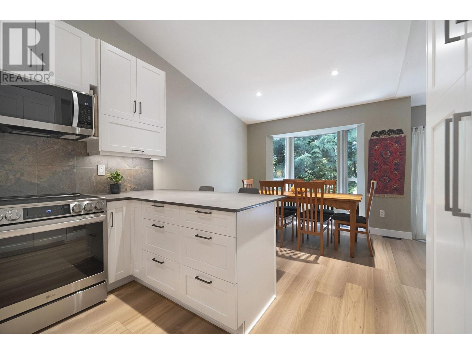 3942 INDIAN RIVER DRIVE, North Vancouver