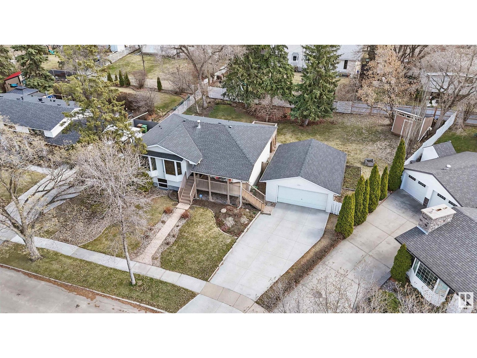 14 SPRUCE CR, St. Albert