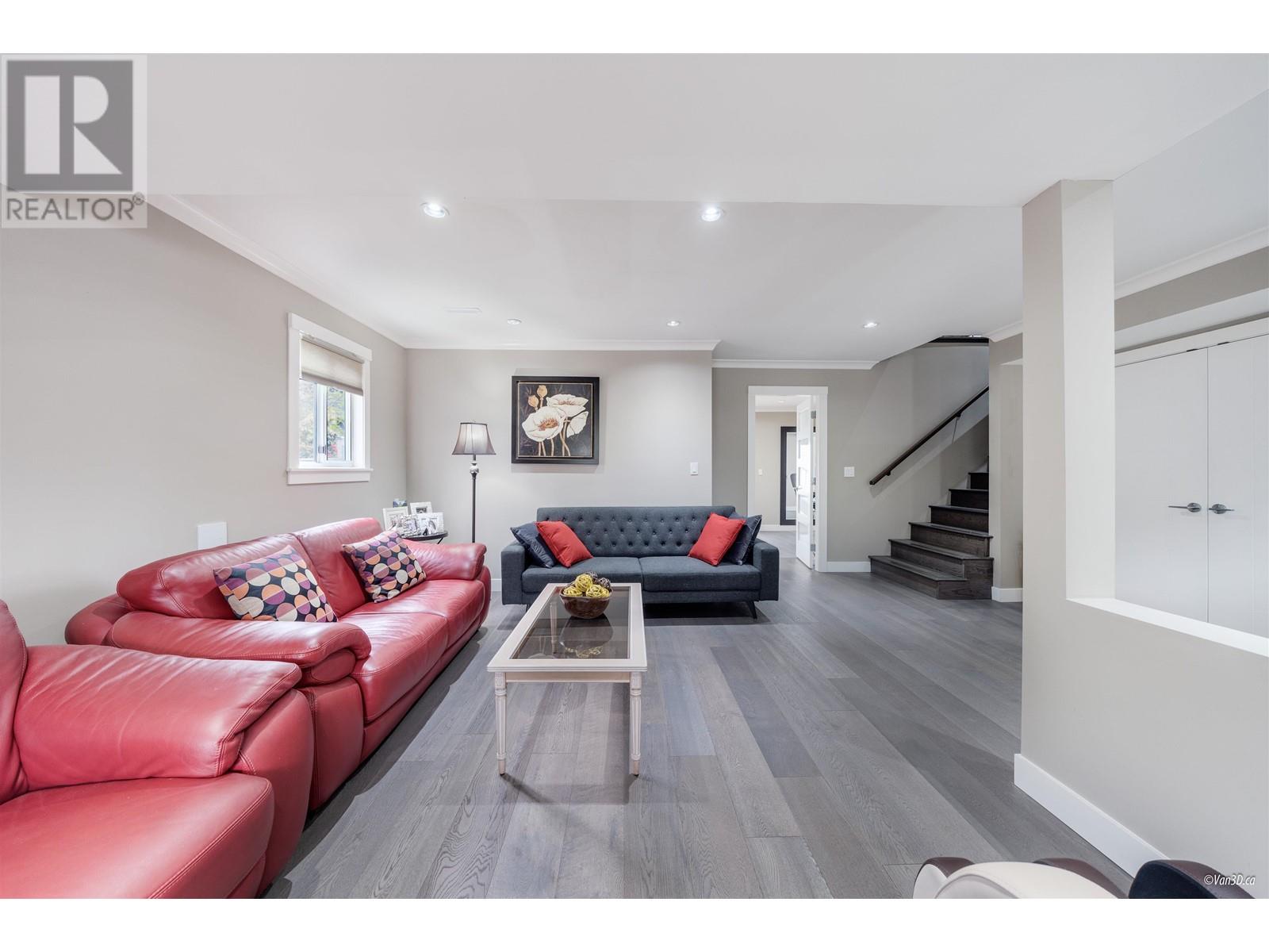 960 GOVERNOR COURT, Port Coquitlam real estate listing R2998833