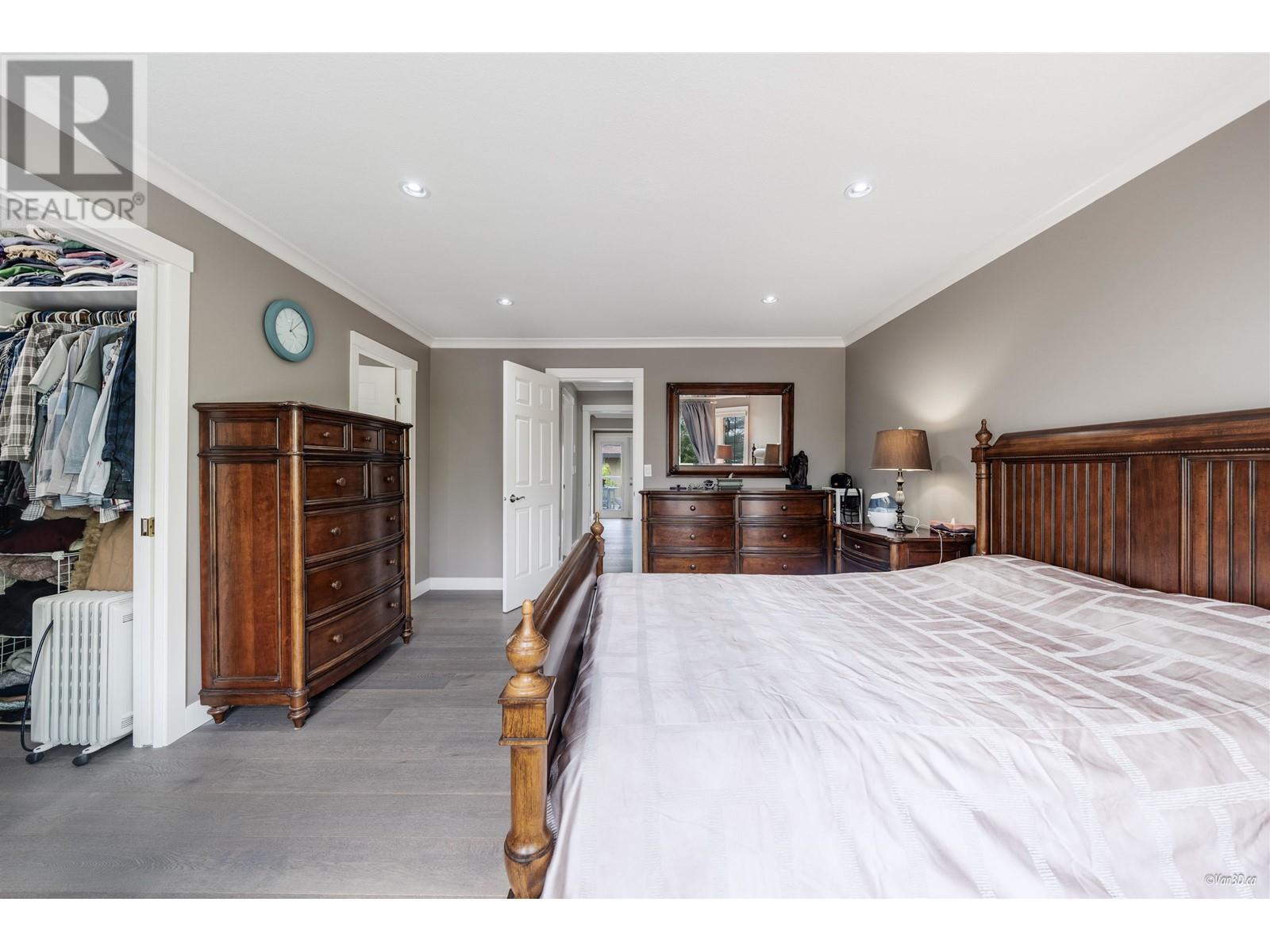 960 GOVERNOR COURT, Port Coquitlam real estate listing R2998833