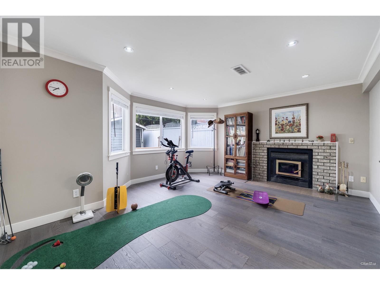 960 GOVERNOR COURT, Port Coquitlam real estate listing R2998833
