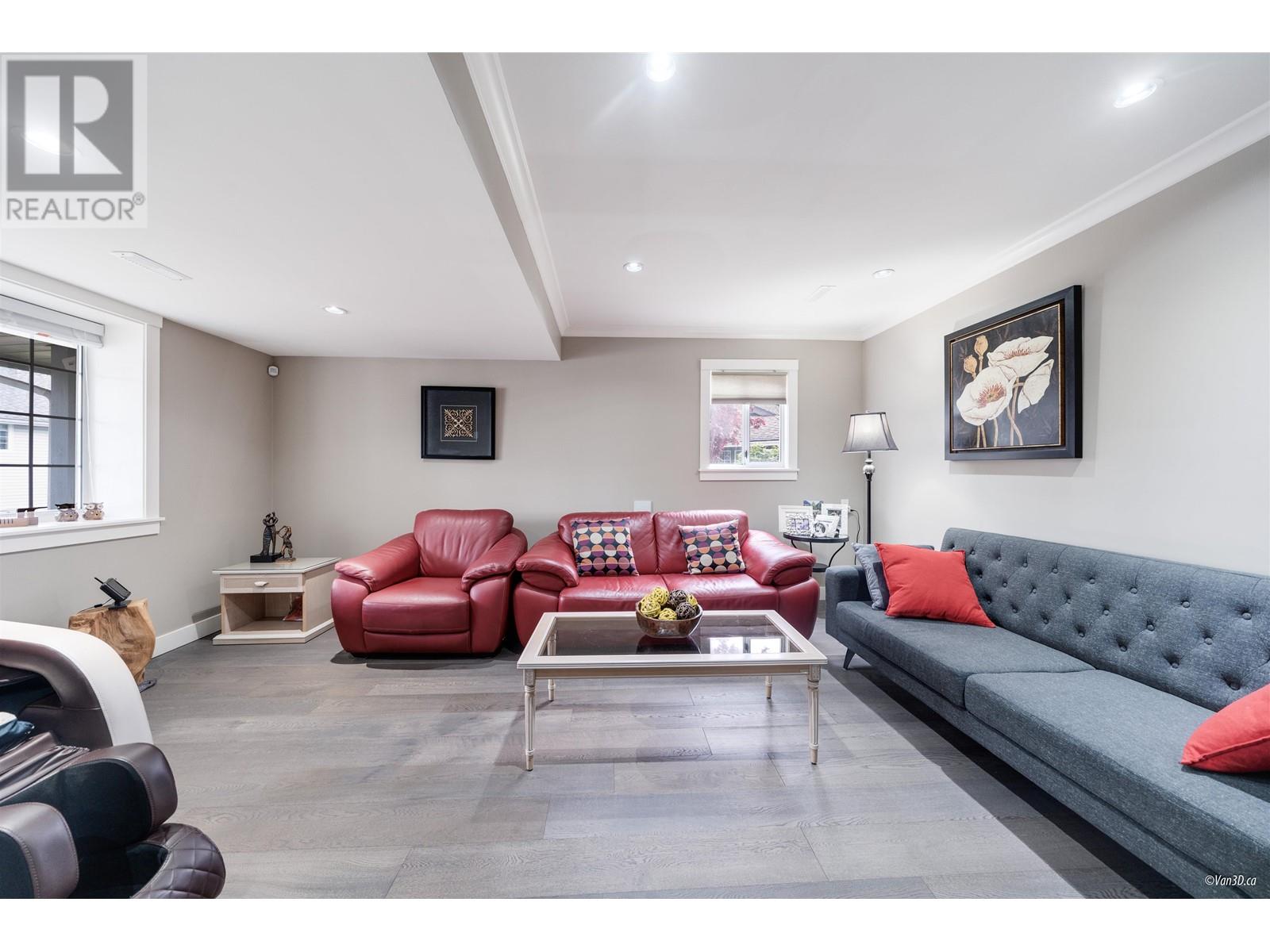960 GOVERNOR COURT, Port Coquitlam real estate listing R2998833