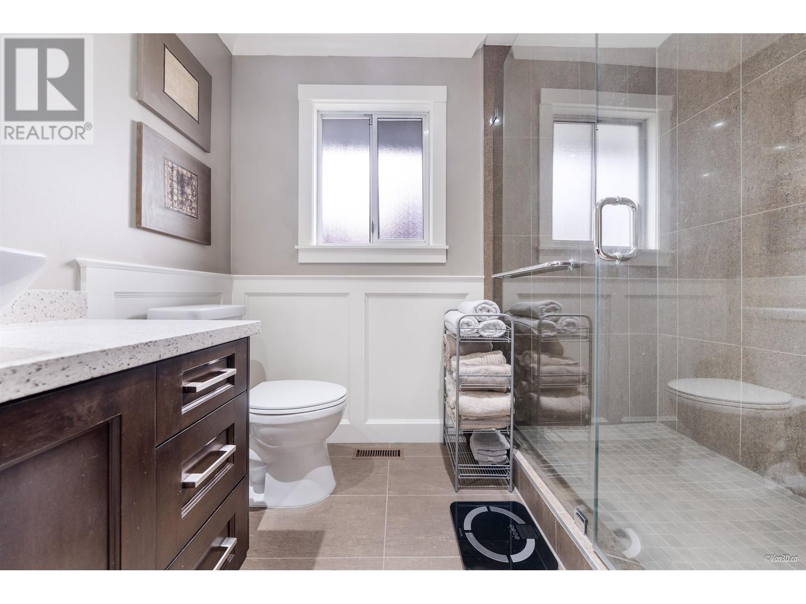 960 GOVERNOR COURT, Port Coquitlam real estate listing R2998833
