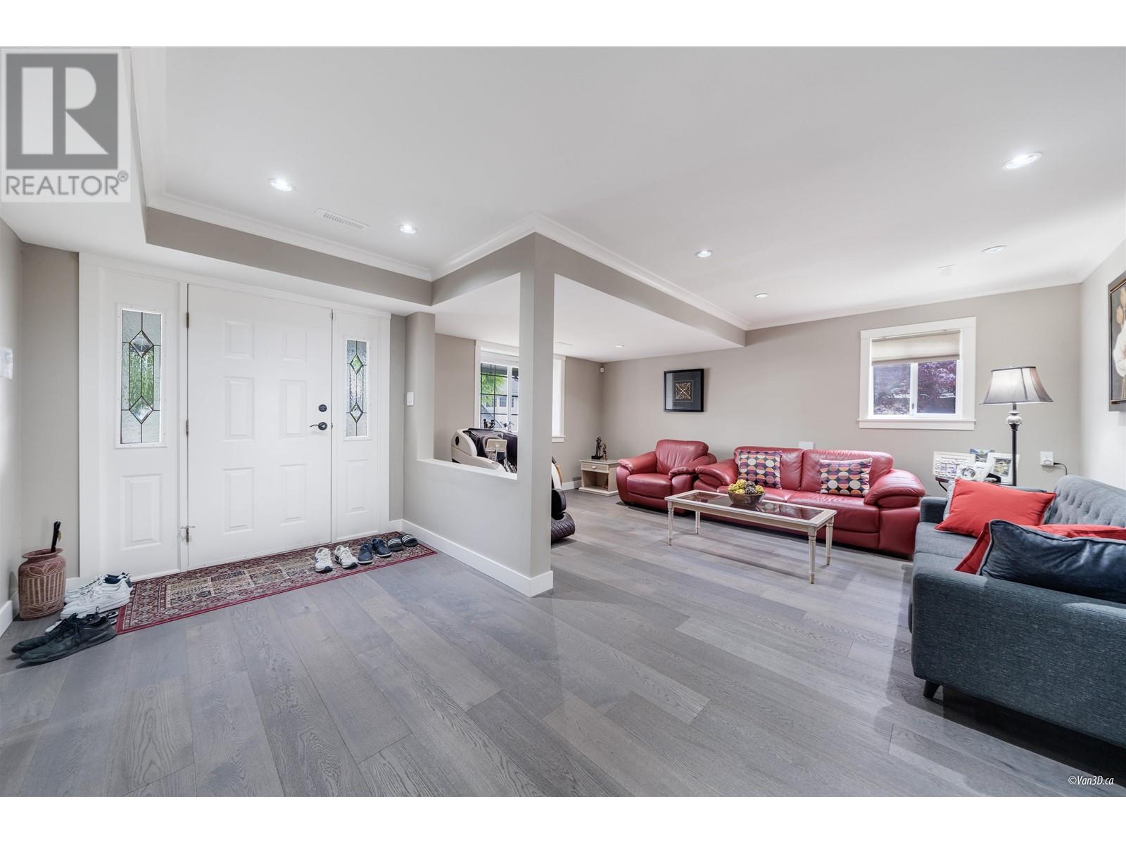 960 GOVERNOR COURT, Port Coquitlam real estate listing R2998833