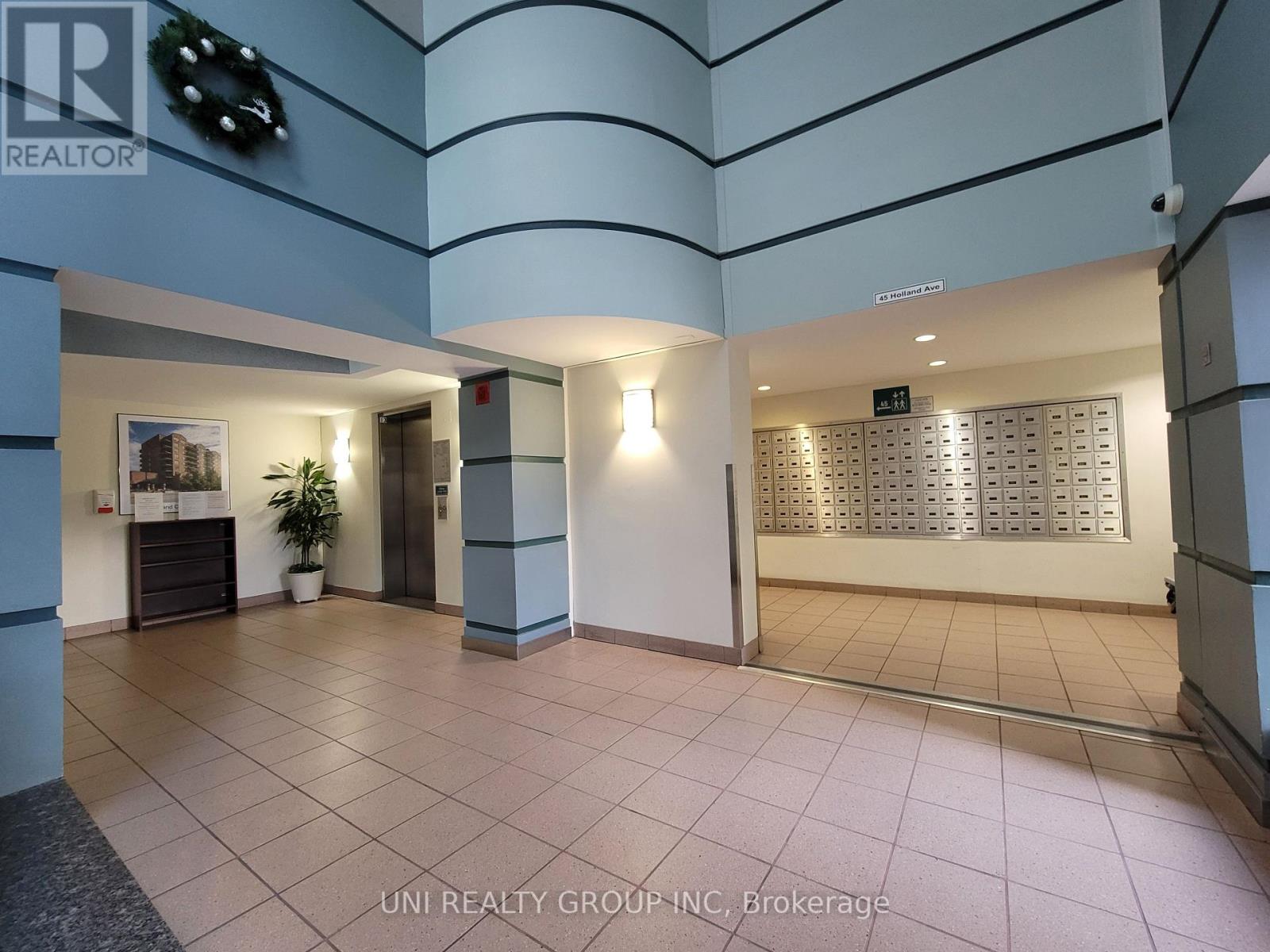 Photo 3 of 510 45 Holland Avenue, Ottawa ON