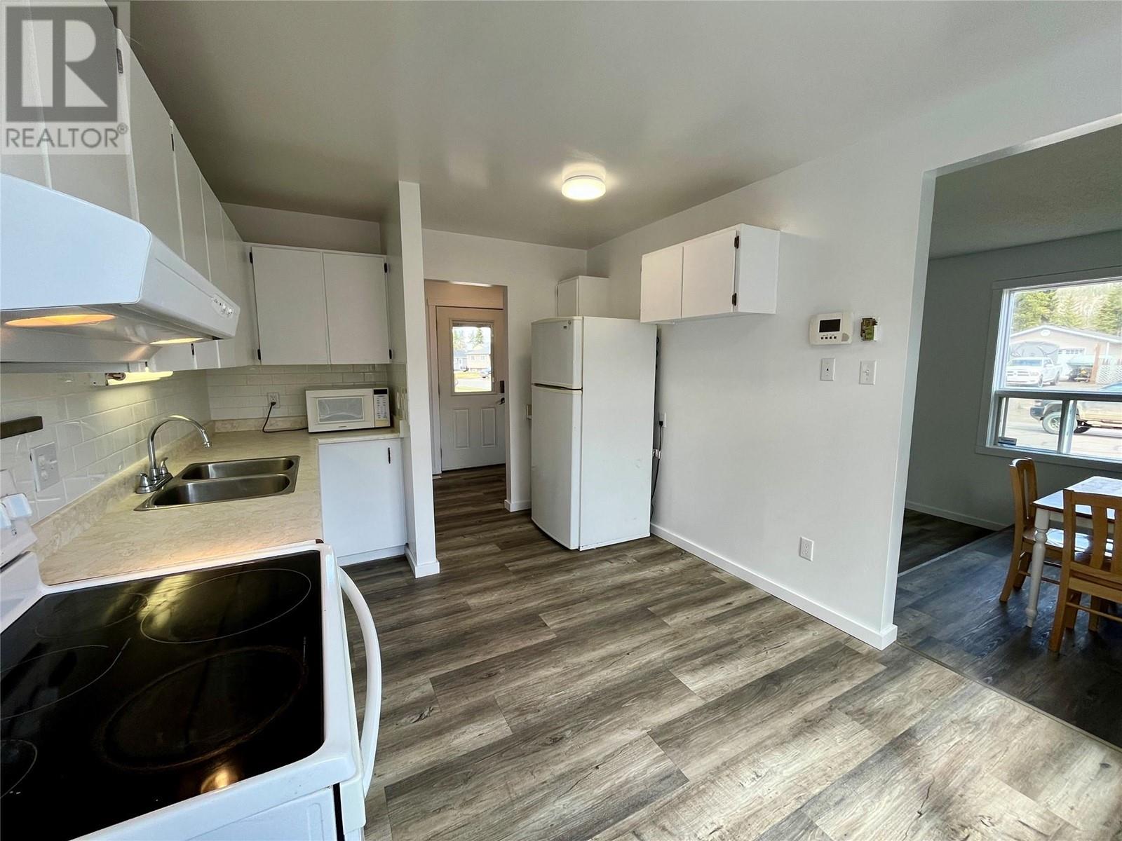 140 Spruce Avenue, Tumbler Ridge