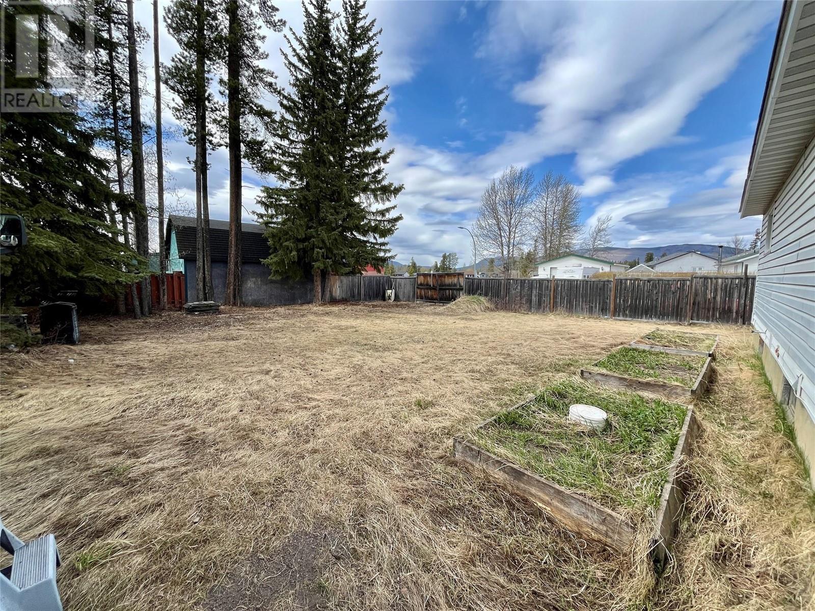 140 Spruce Avenue, Tumbler Ridge