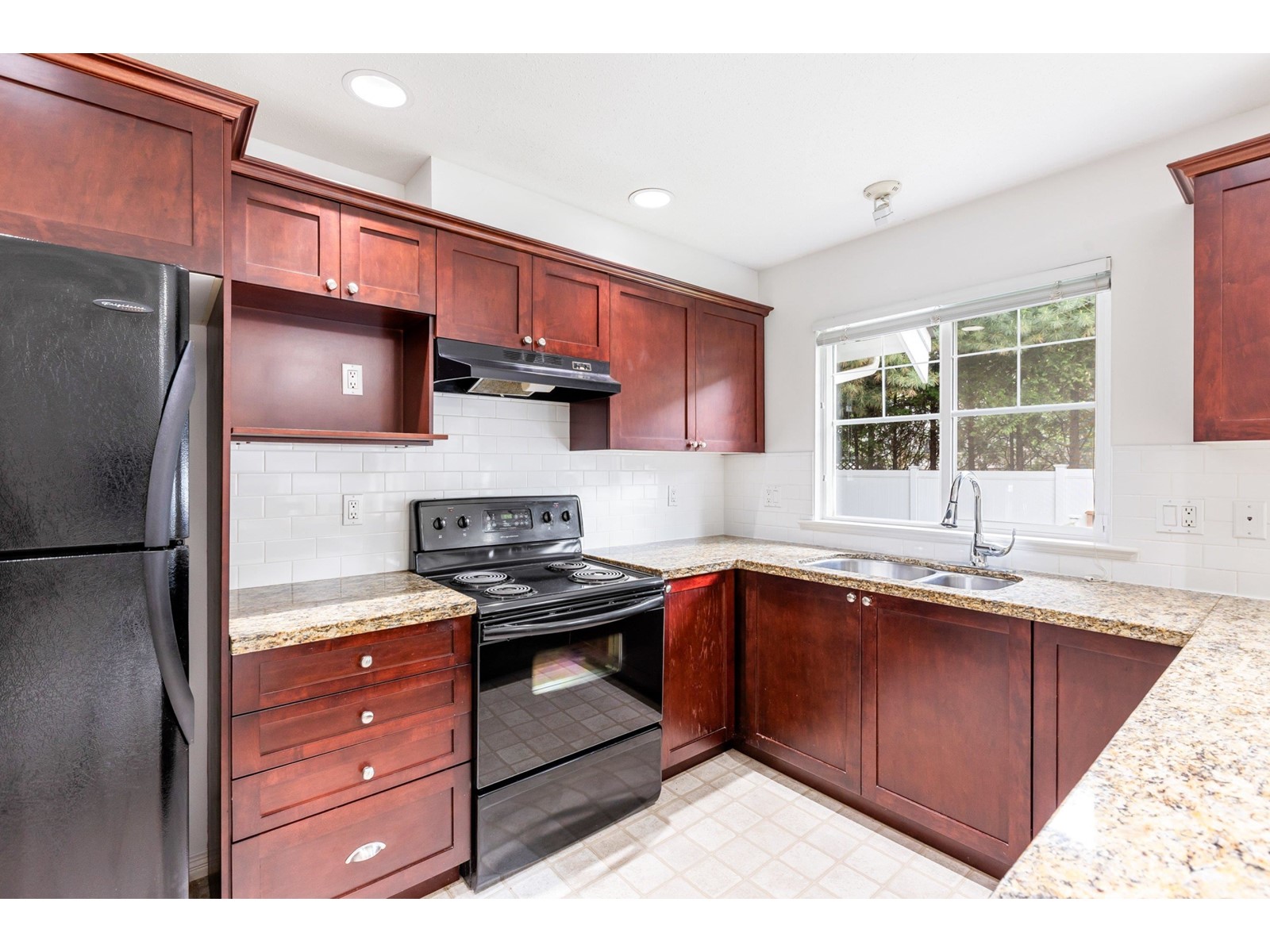 Photo 16 of 21 17097 64 Avenue, Surrey BC