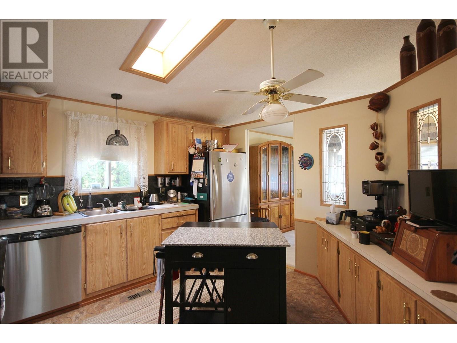 12 3999 Skaha Lake Road, Penticton