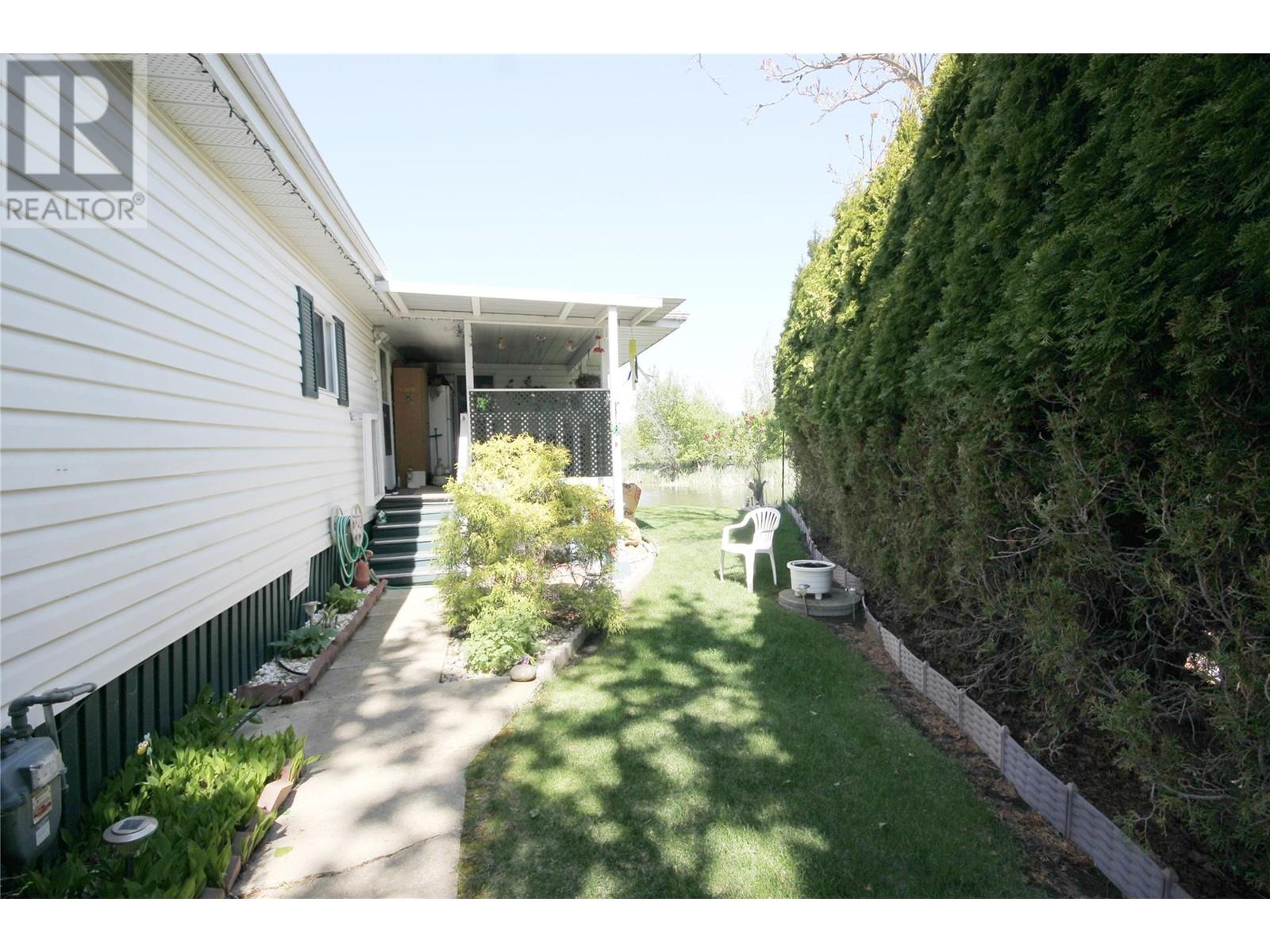 12 3999 Skaha Lake Road, Penticton