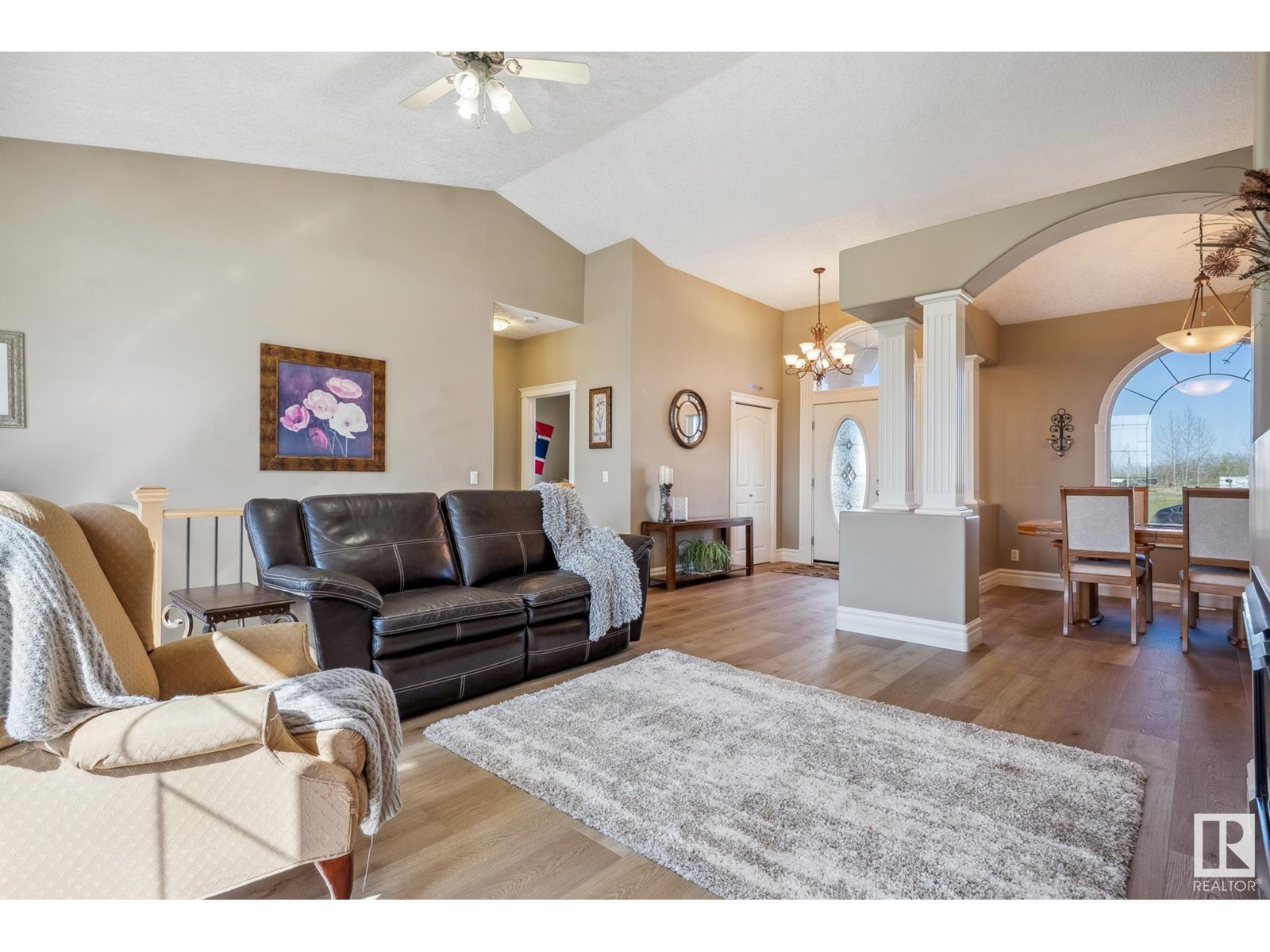 433 20212 TWP RD 510, Rural Strathcona County